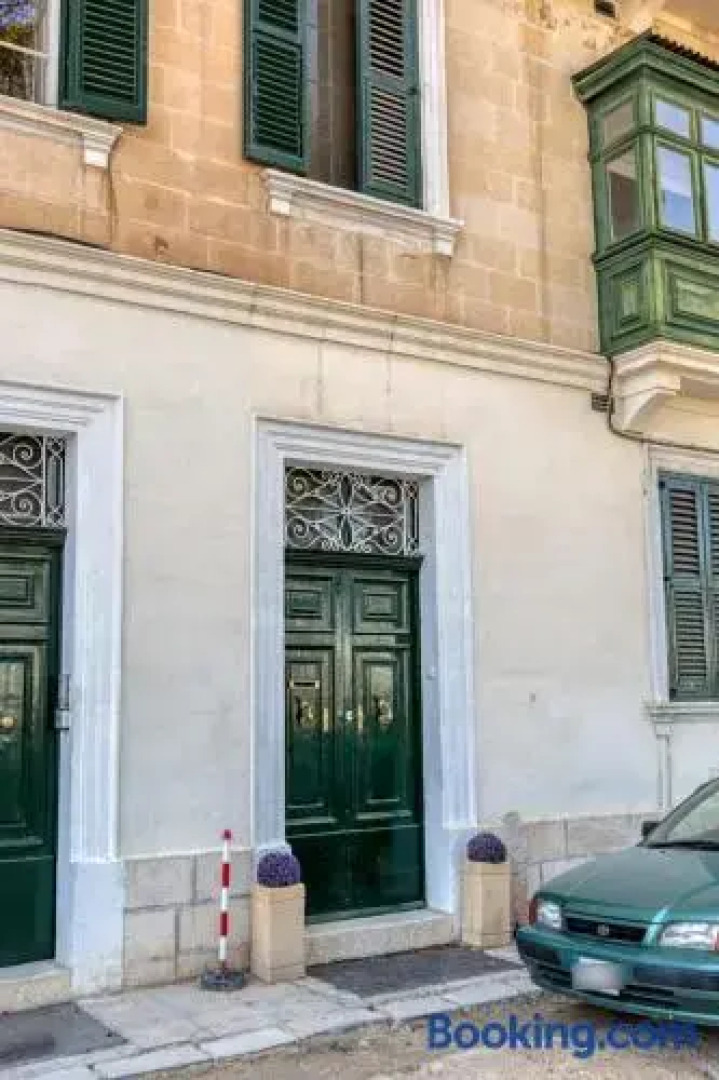 Floriana Suite-hosted by Sweetstay