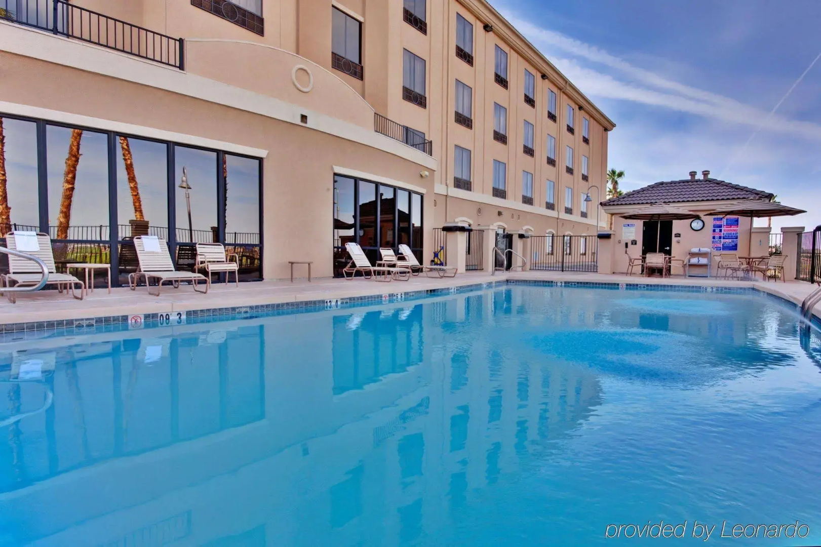 Holiday Inn Express & Suites Yuma by IHG