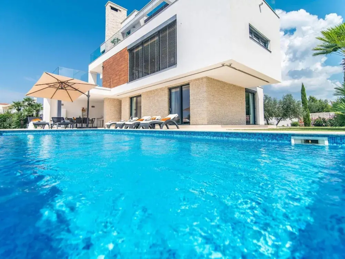 Luxury Villa With Pool and sea View