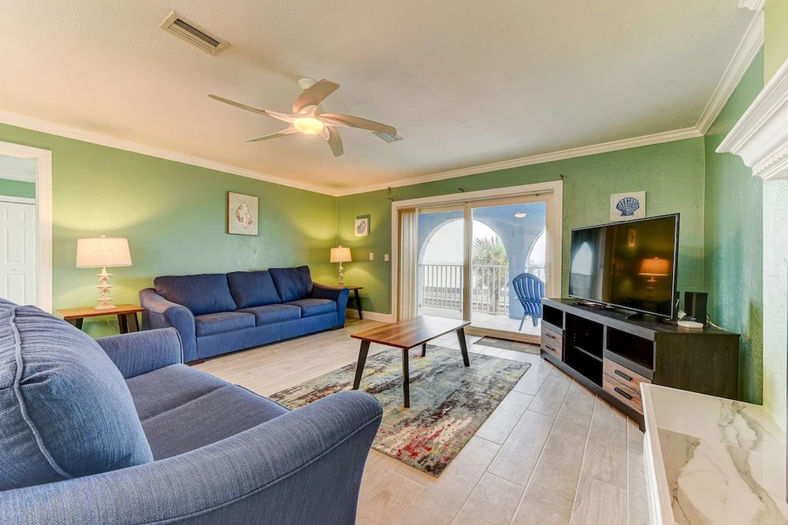 Island Retreat Upper B by Vtrips