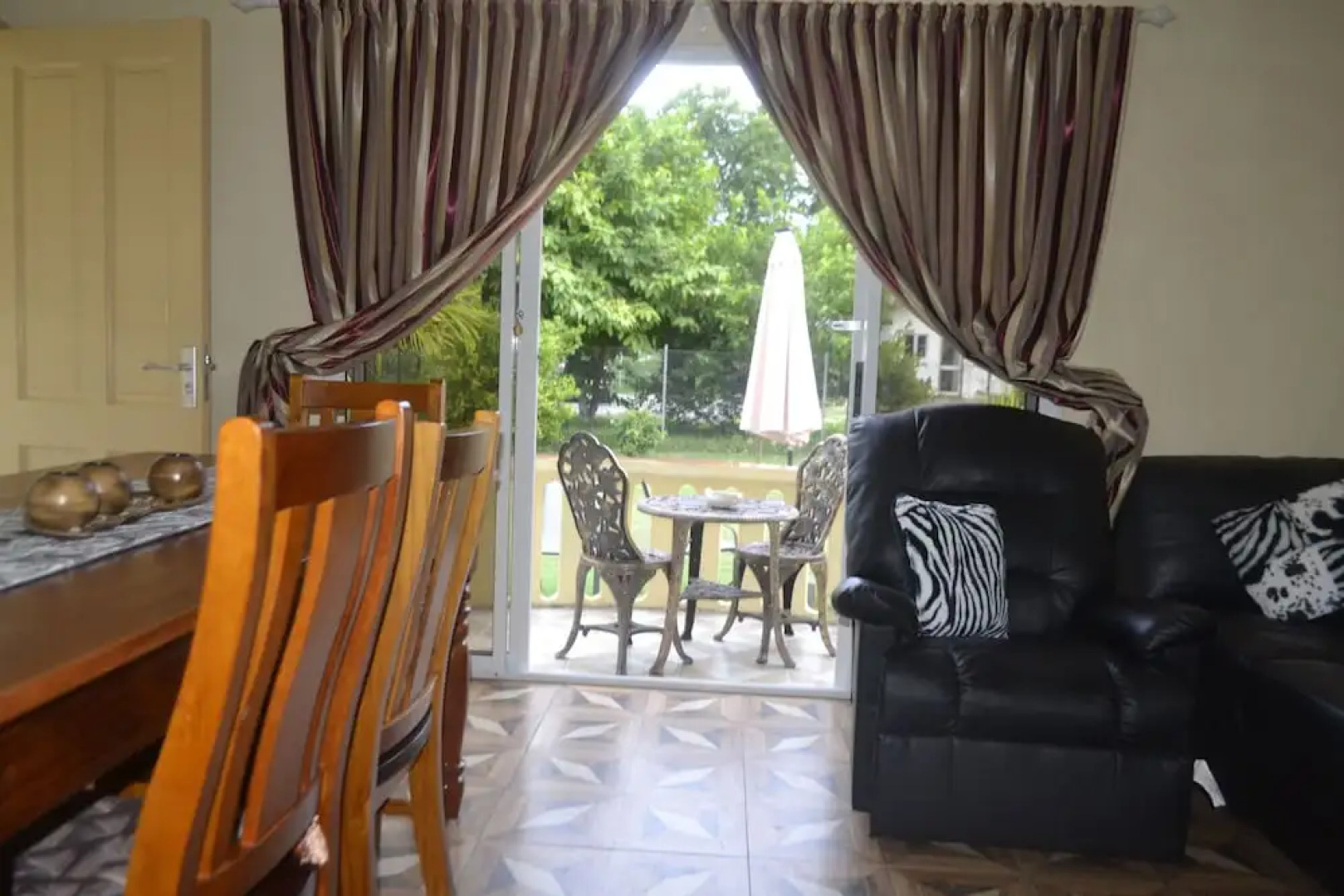 My Ozi Perl Self Catering Guest House