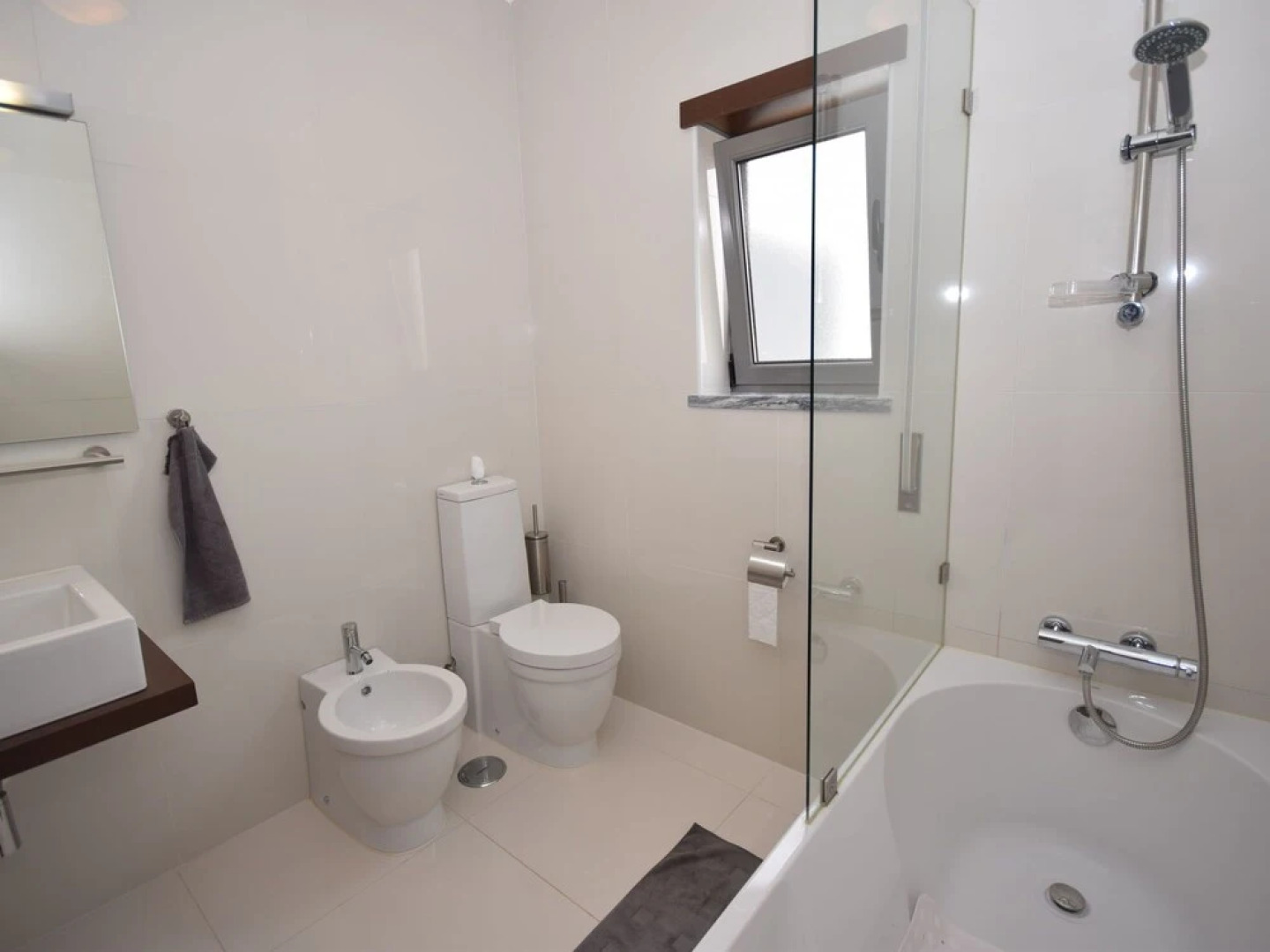 Modern villa with private pool just 400m from the sea