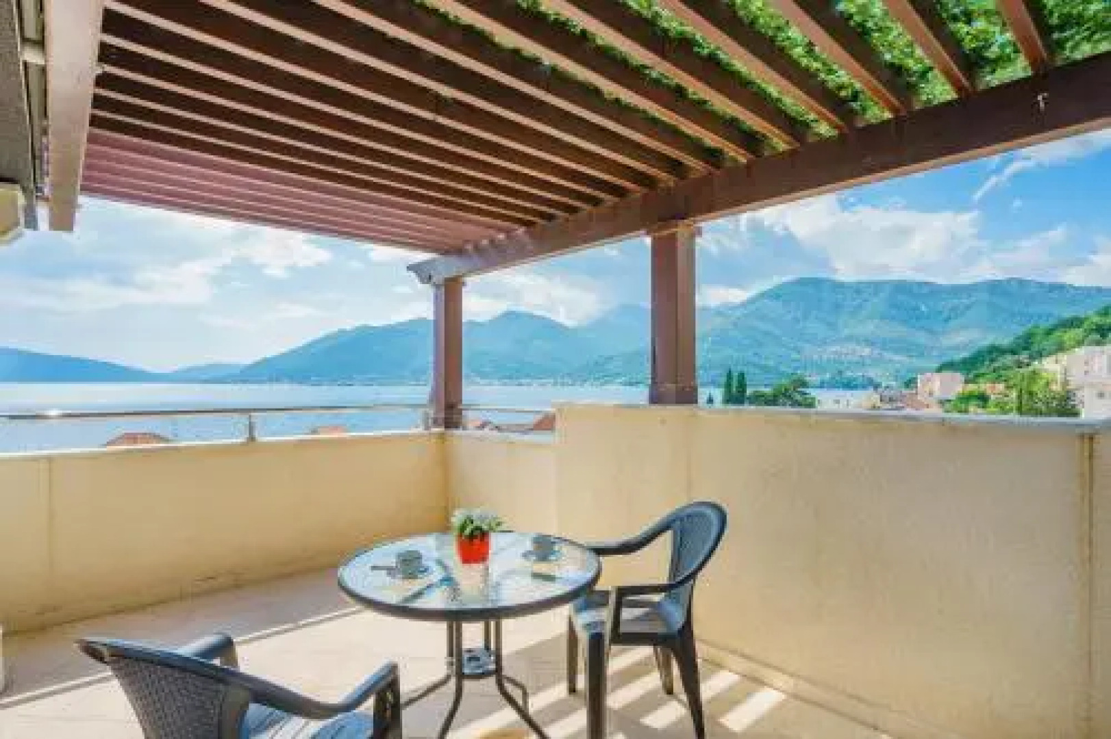 Donja Lastva Apartments