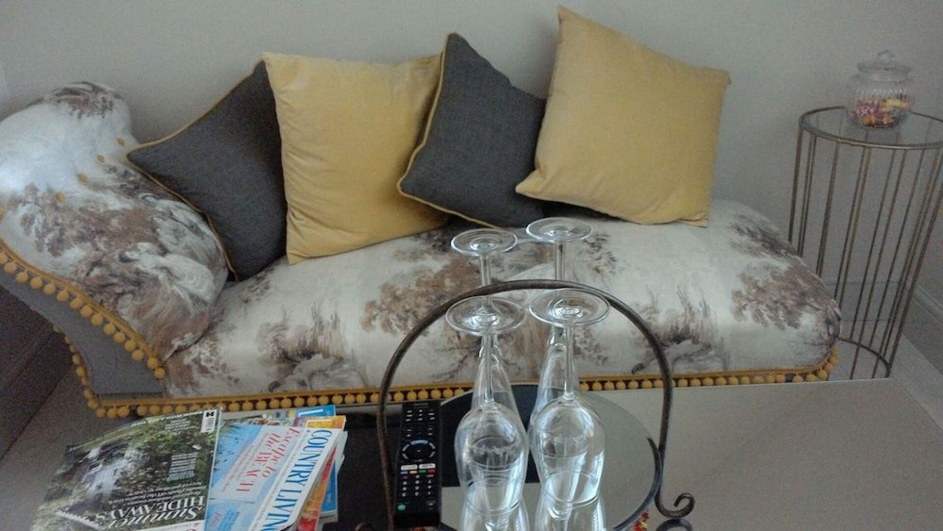 Whispering Cottages Bed and Breakfast