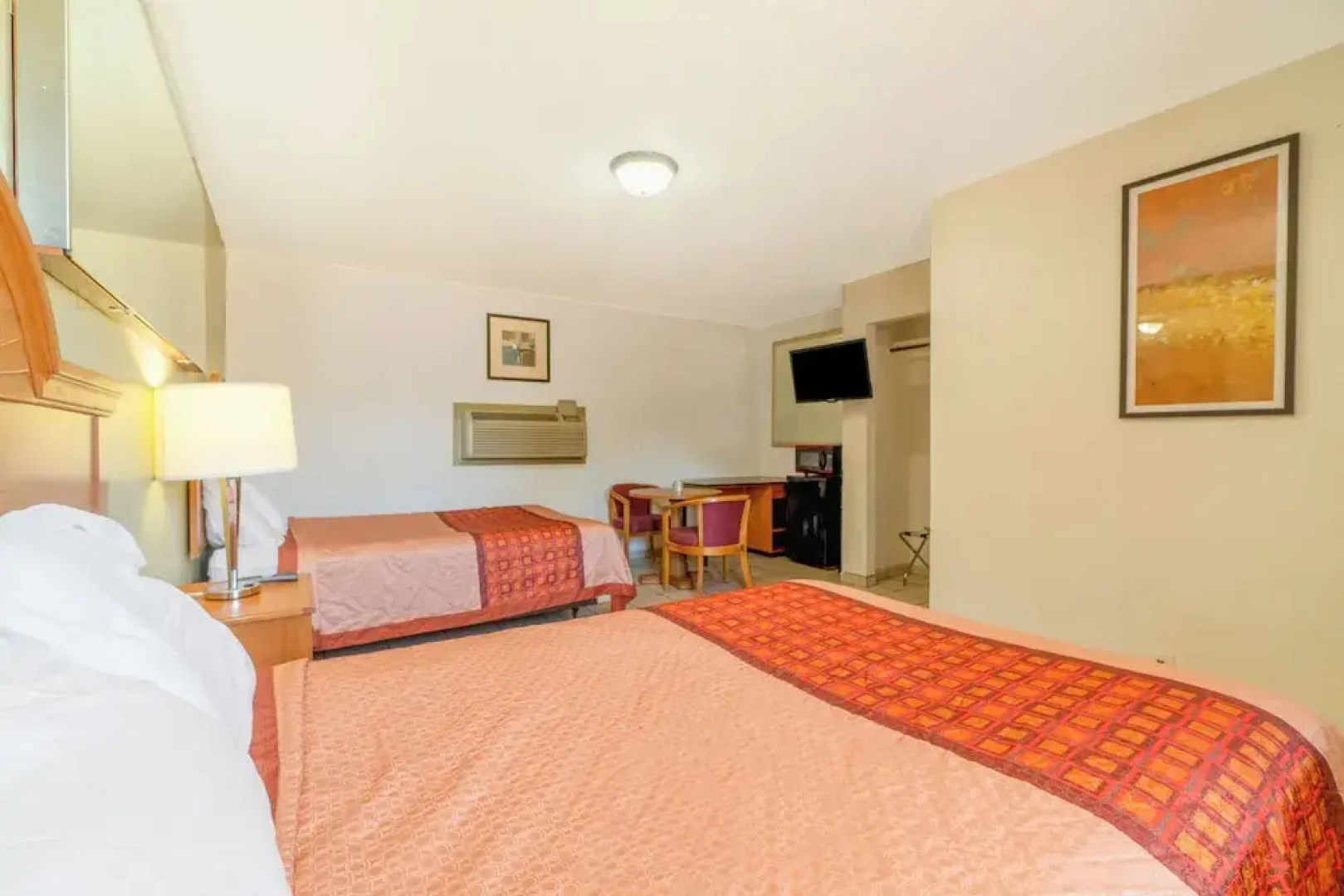 The Inn by El Dorado Lake