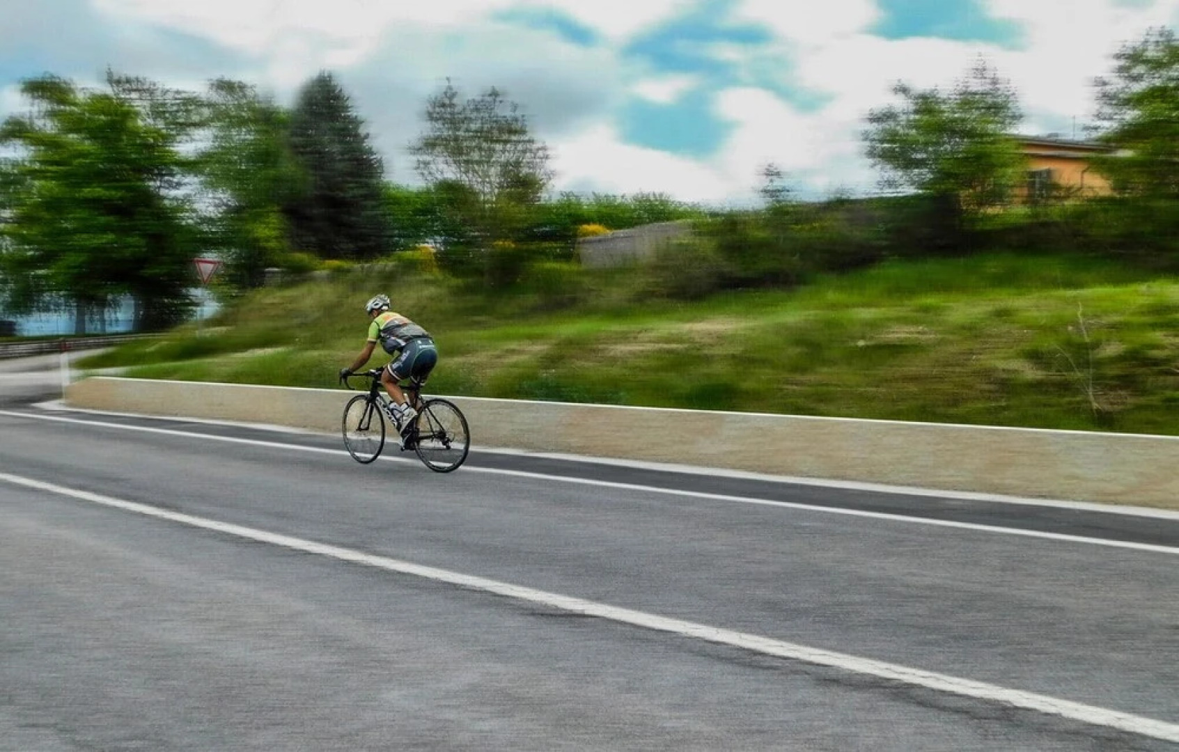 Stunning Apartment in Avio With 2 Bedrooms