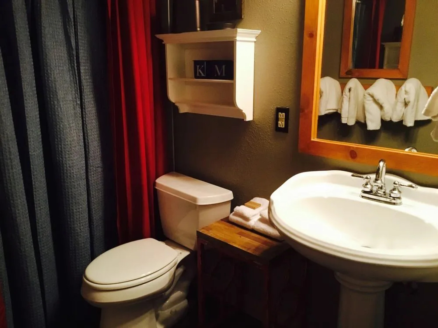 Ocean House Inn & Condos