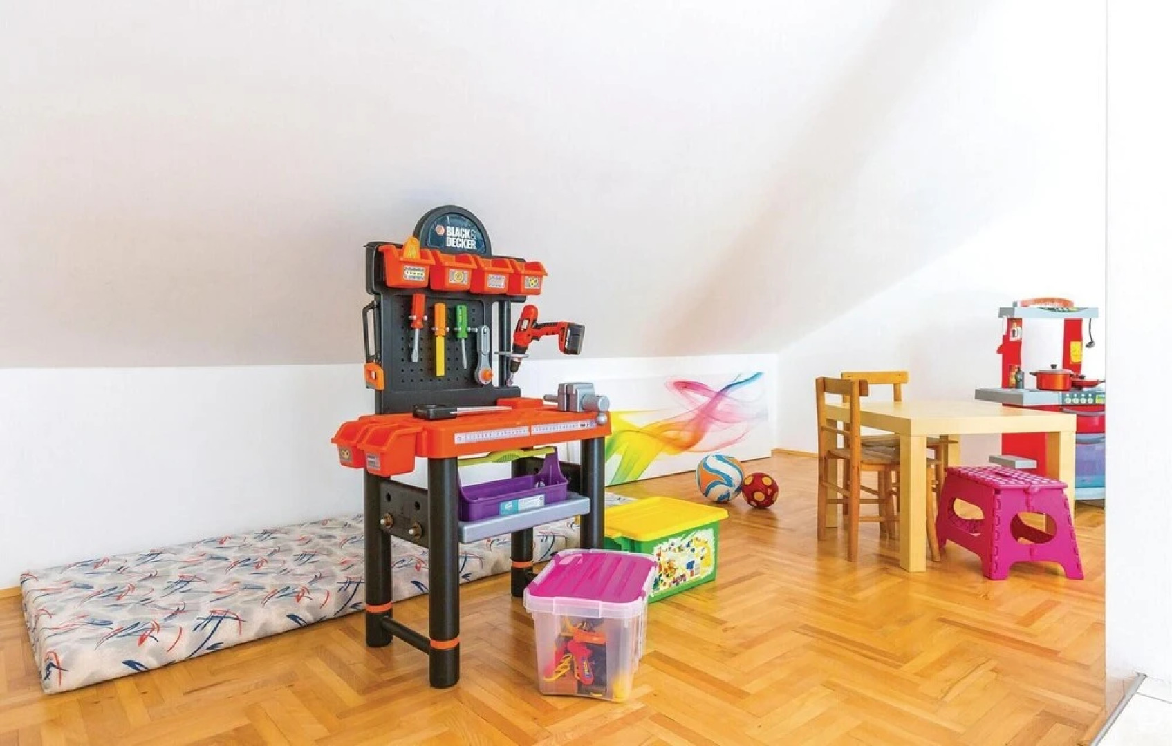 Amazing Home in Novi Vinodolski With Wifi and 5 Bedrooms