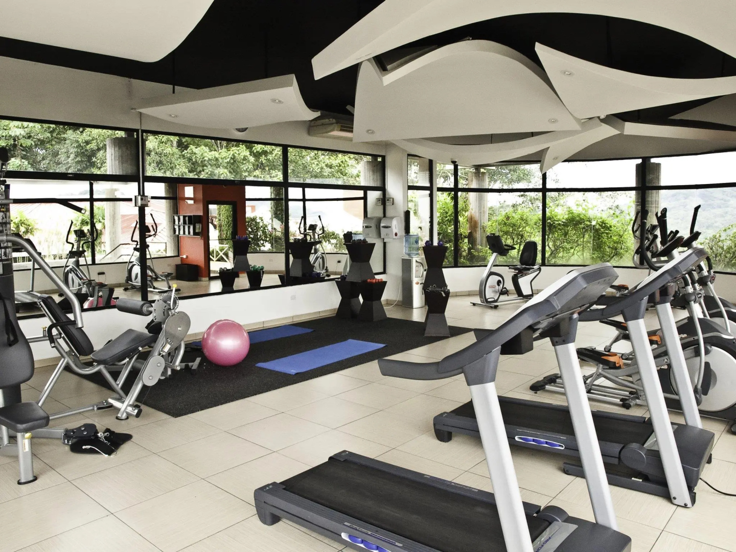 Summit Rainforest & Golf Resort