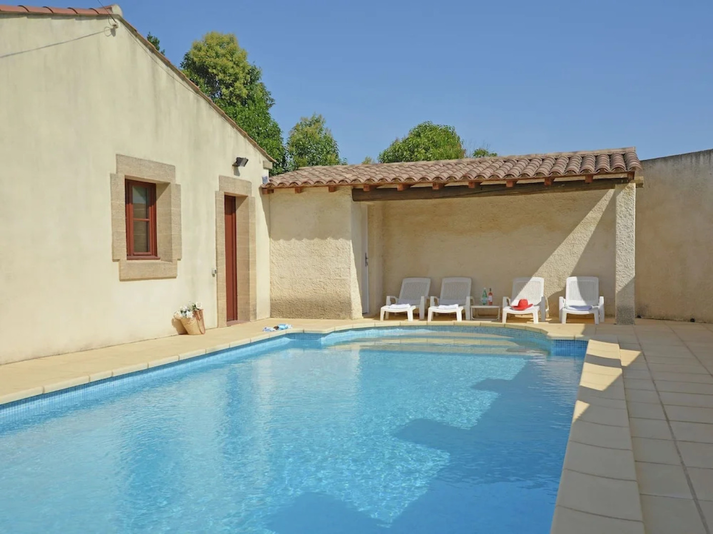 Beautiful Villa in Flaux With Swimming Pool