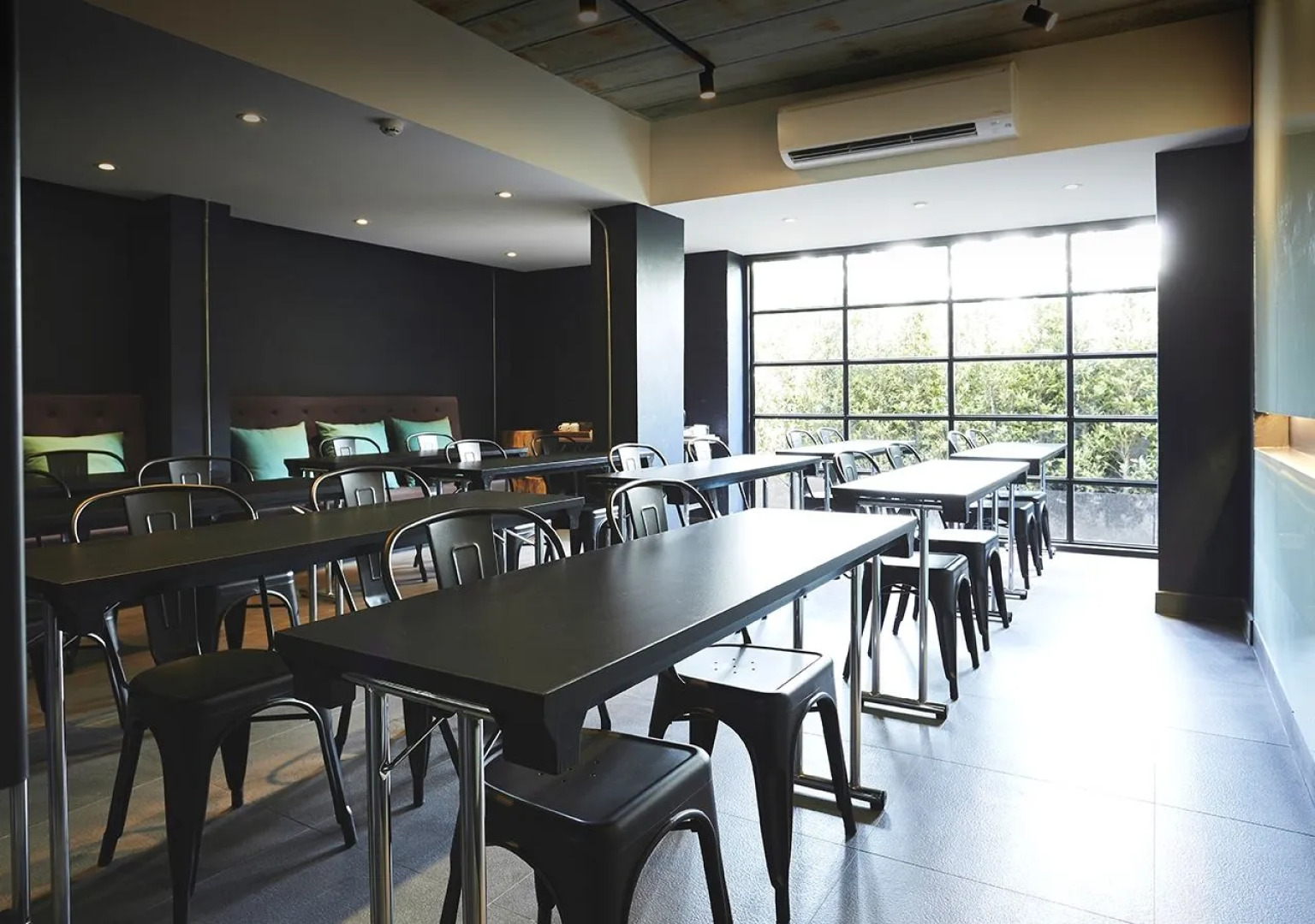 Theorie Hotel Sukhumvit 107 by SLH