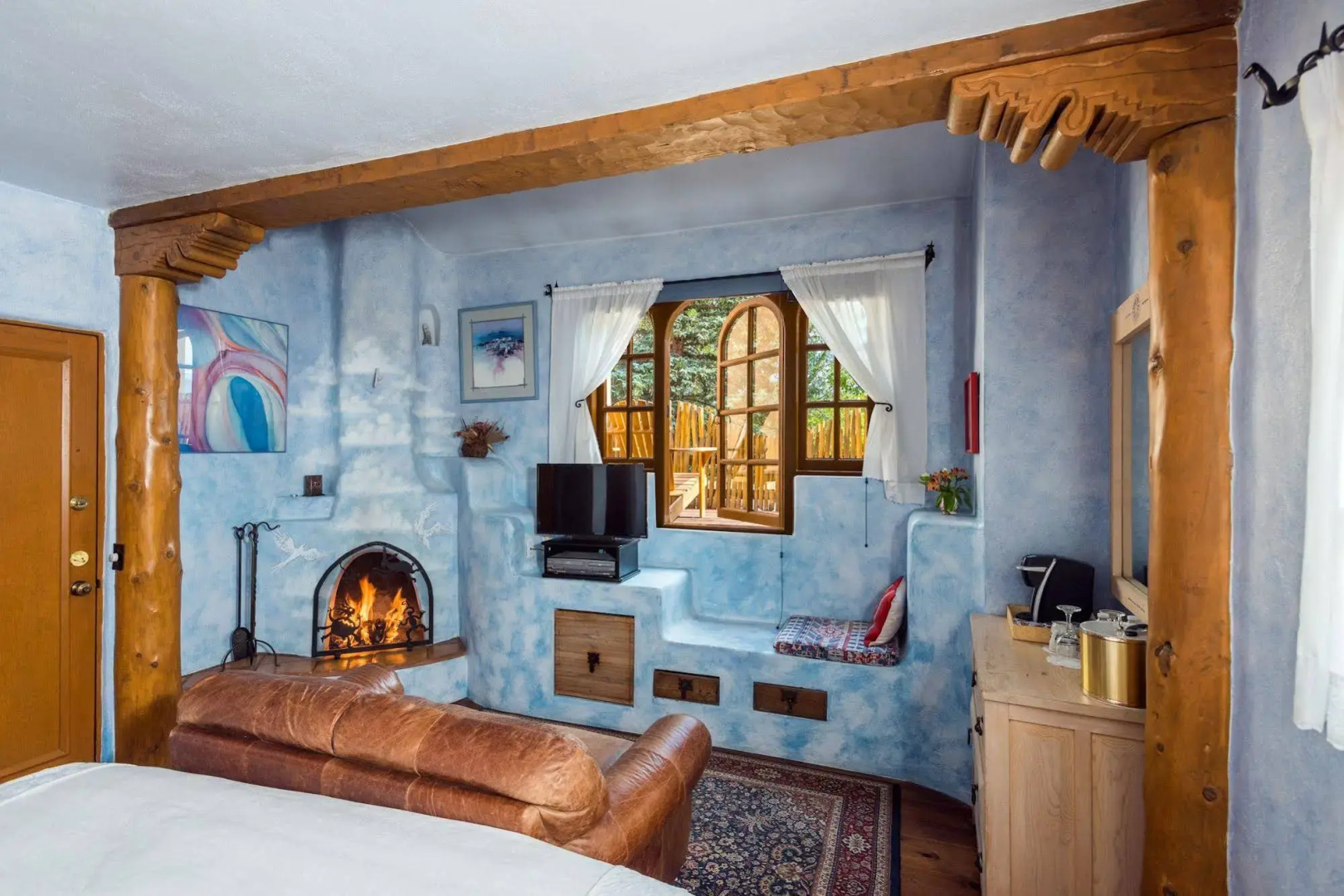 Inn on La Loma Plaza