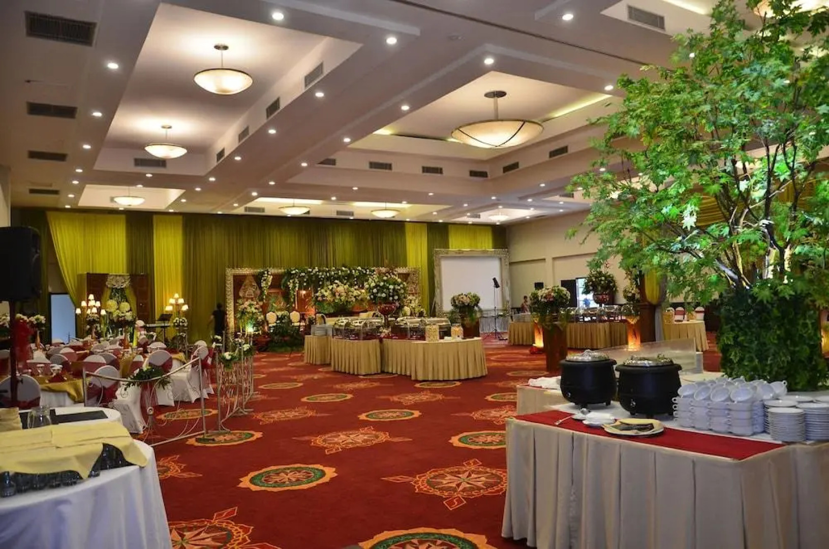 Padjadjaran Suites Resort & Convention Hotel