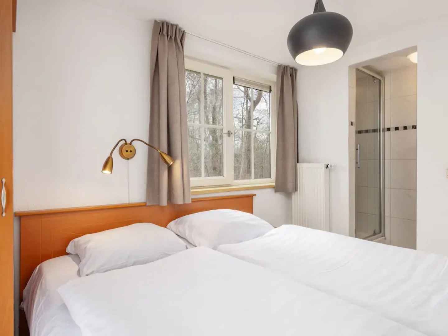 Cozy Bungalow With a Nice Sauna, 3 km. From Putten