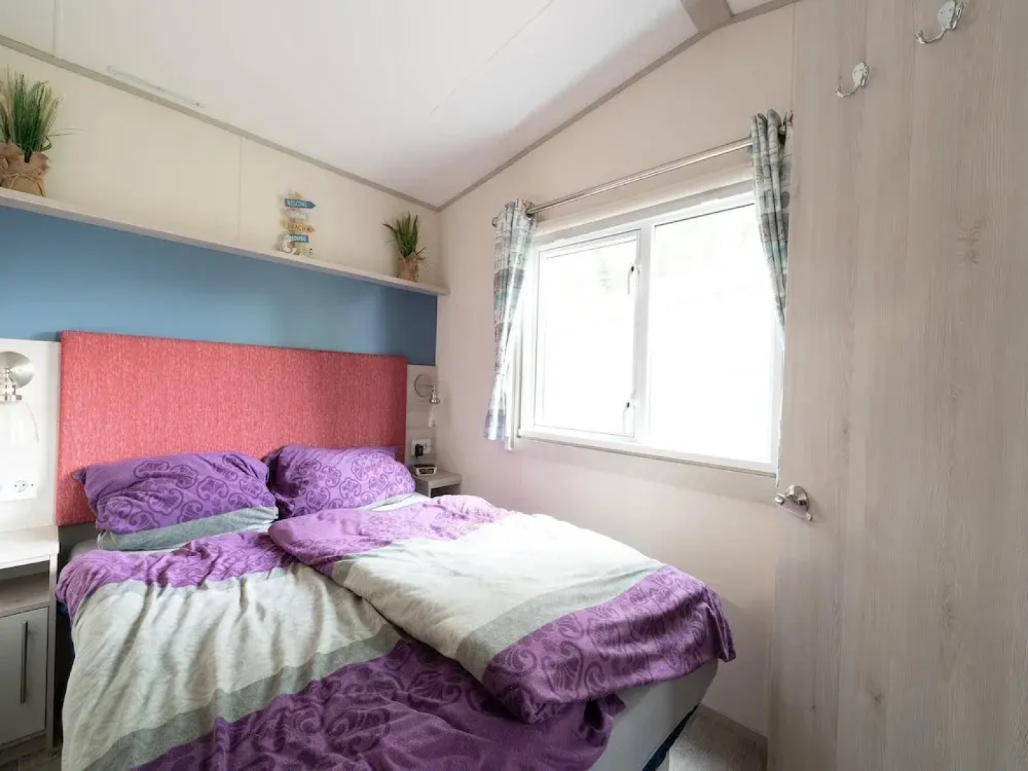 Chalet in Renesse Near Sandy Beaches