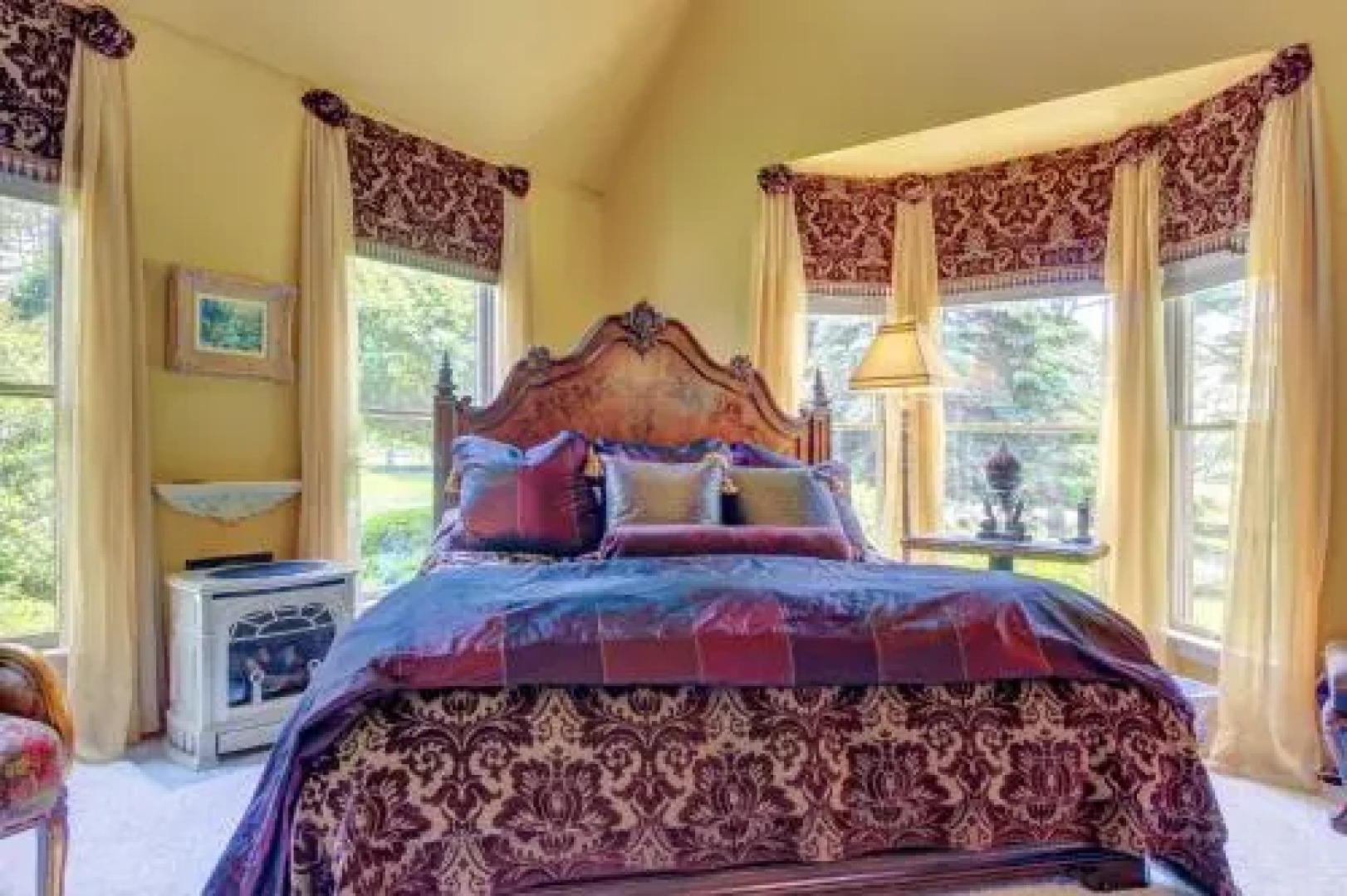 Grandeur On The Green