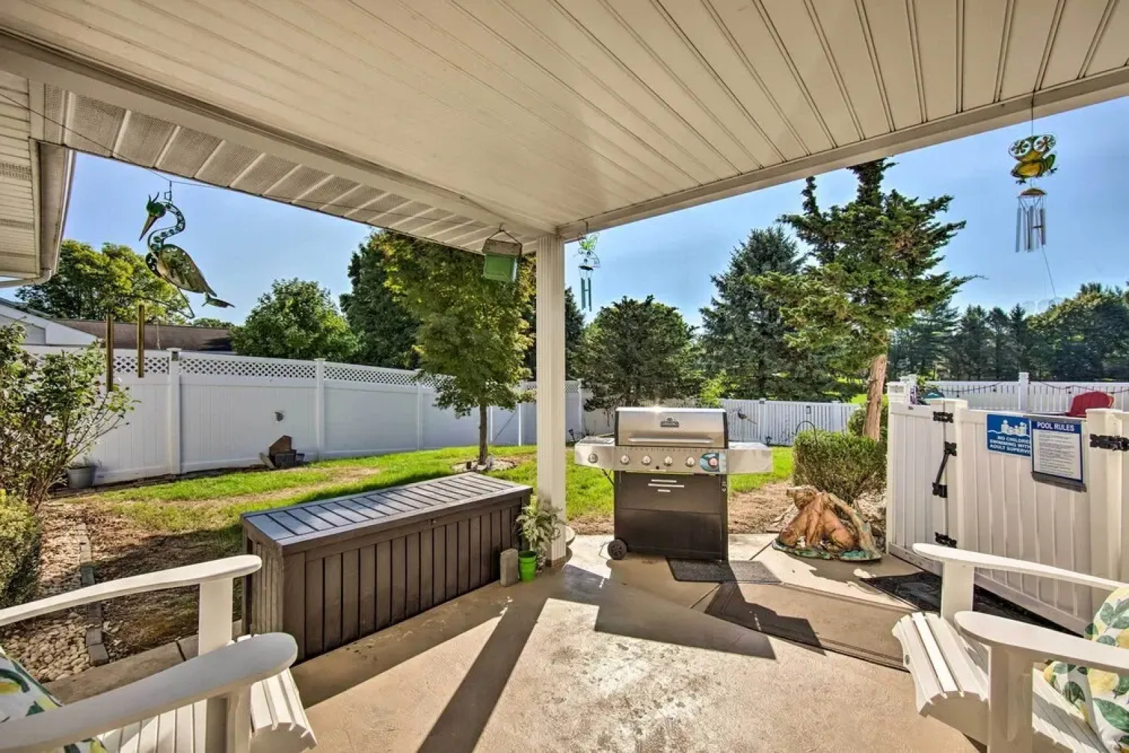 Spacious Palmyra Home w/ Fire Pit & Deck!
