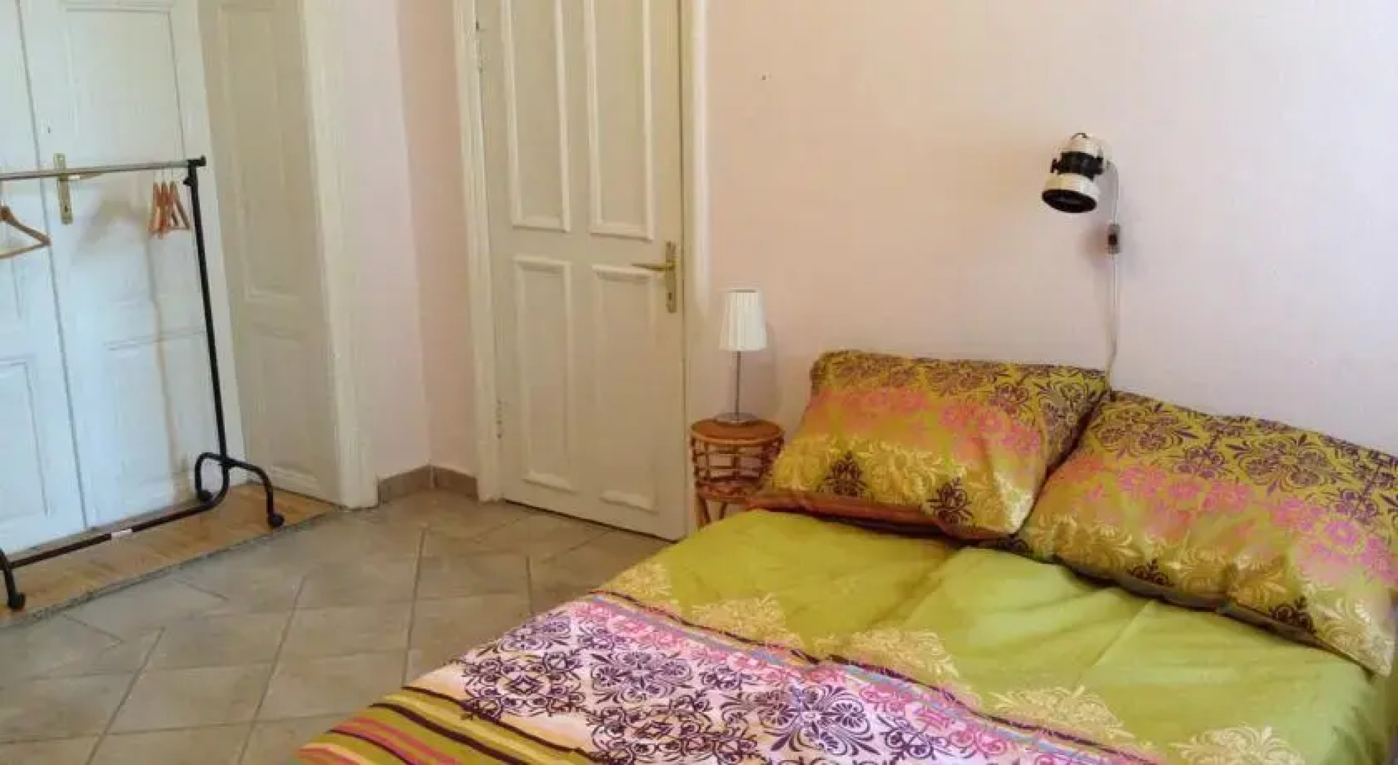 Gránátalma szállás