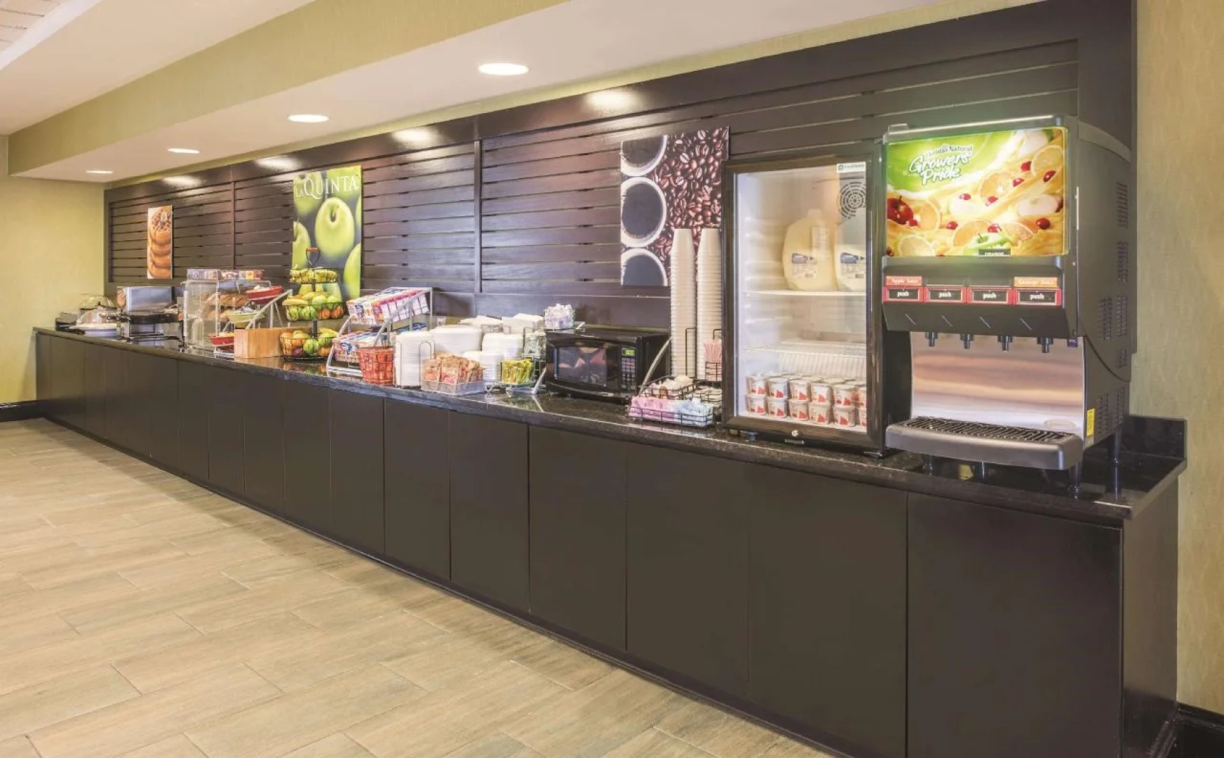 Holiday Inn Express St. Louis Arpt Maryland Hgts