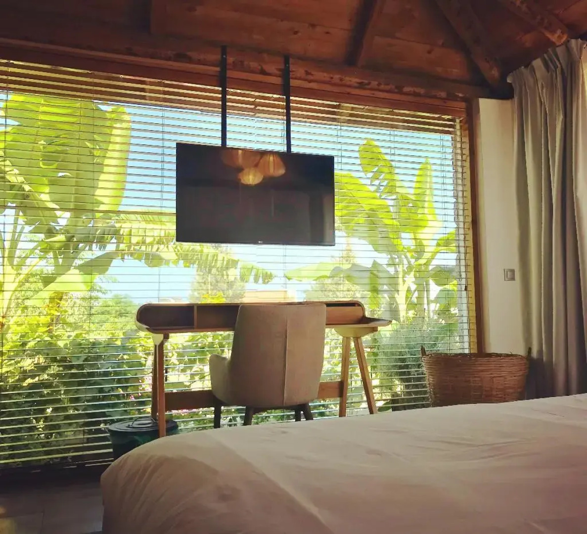 Caesars Gardens Hotel & Spa