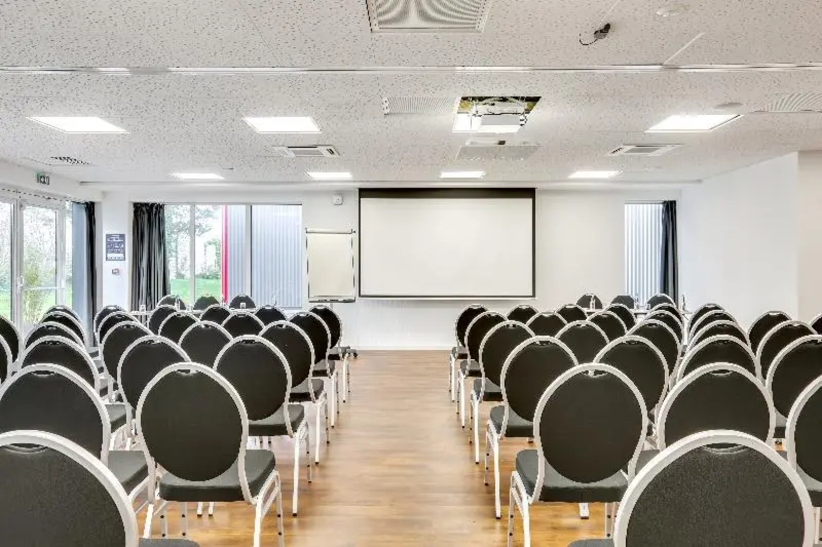 inspiration by balladins Caen Mémorial