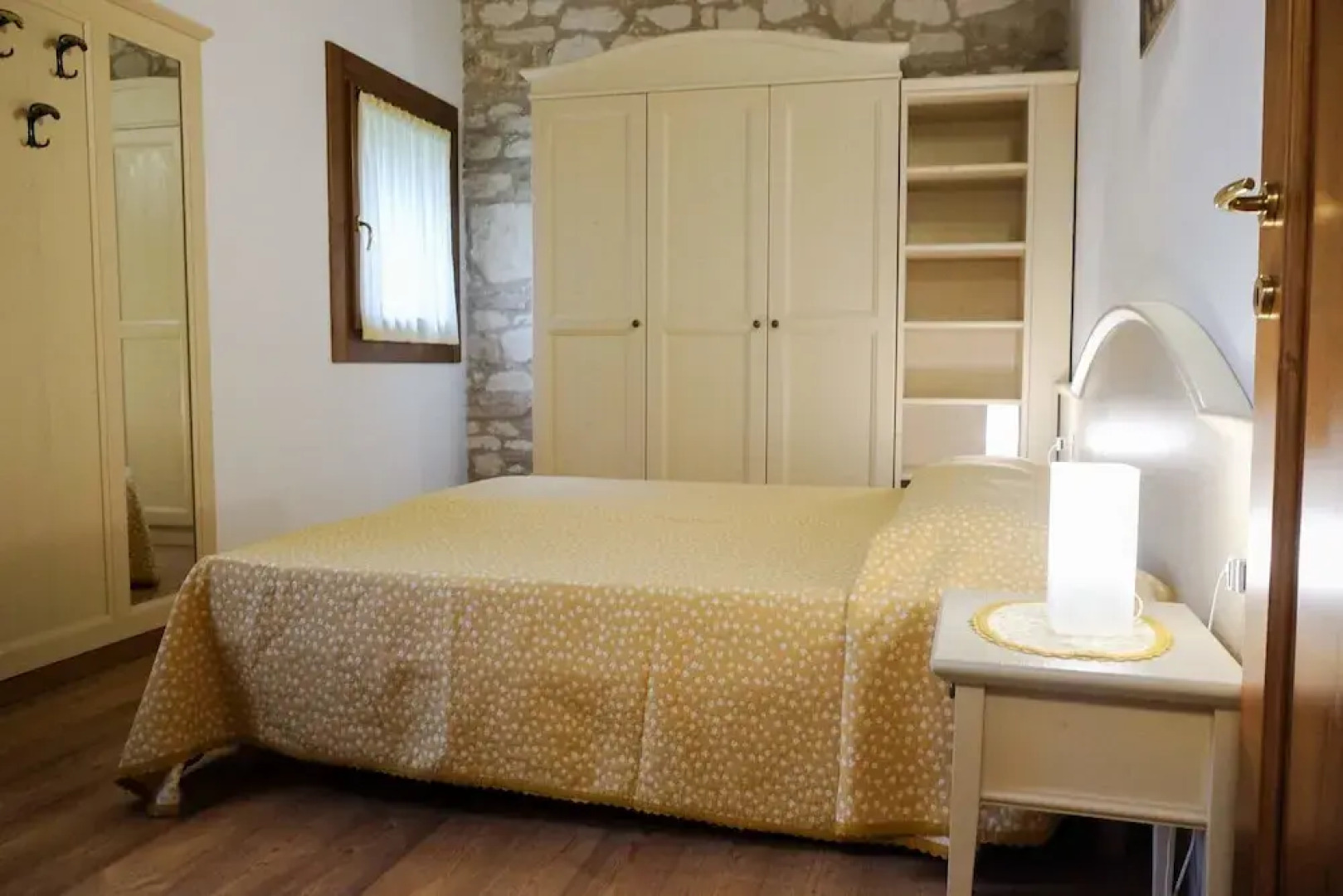 Tigli Apartment With two Bedrooms and one Bathroom on the Second Floor With 4 Metre Glass Window Apartment 6