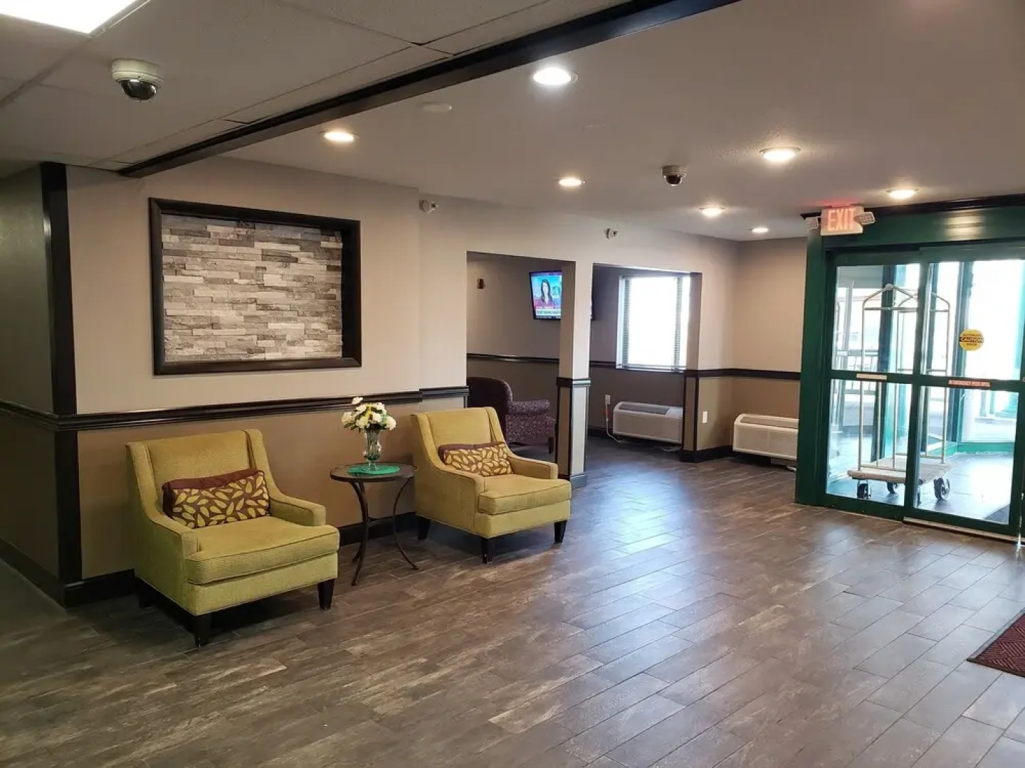 Days Inn And Suites Brooklyn Center/ Minneapolis