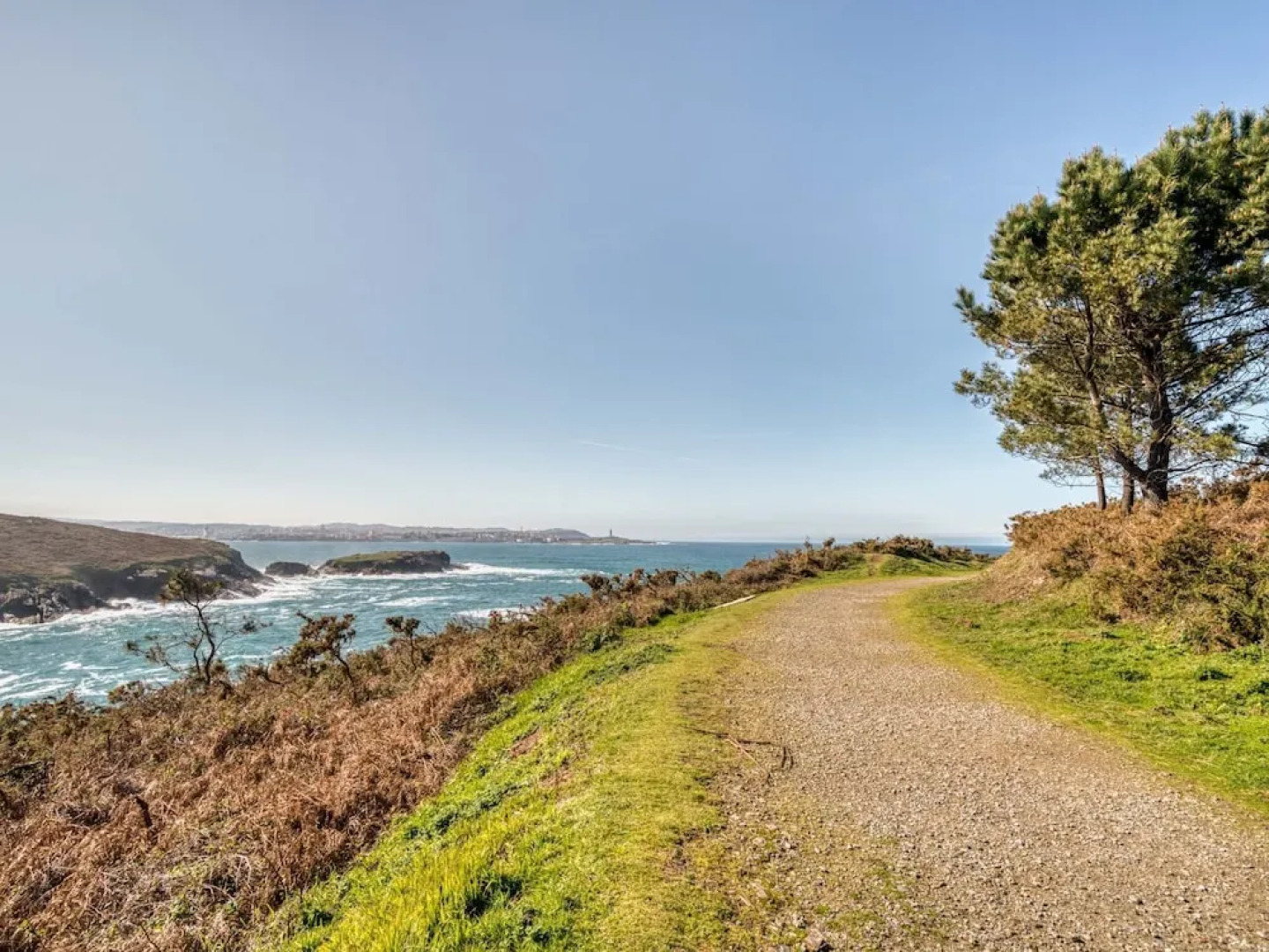 Nice Apartment With Spacious Terrace and Beautiful Views of the Atlantic Ocean