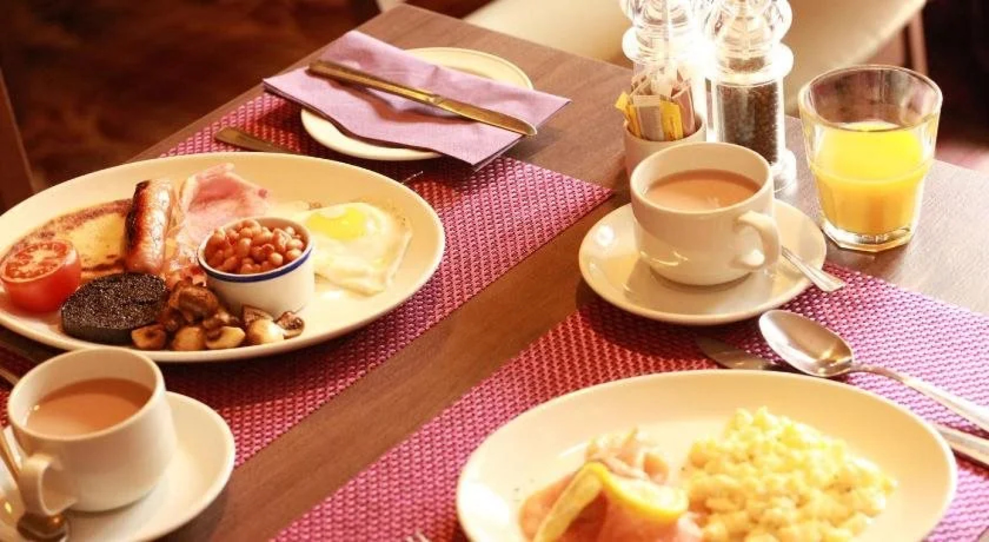 MacDonald Hotel & Cabins