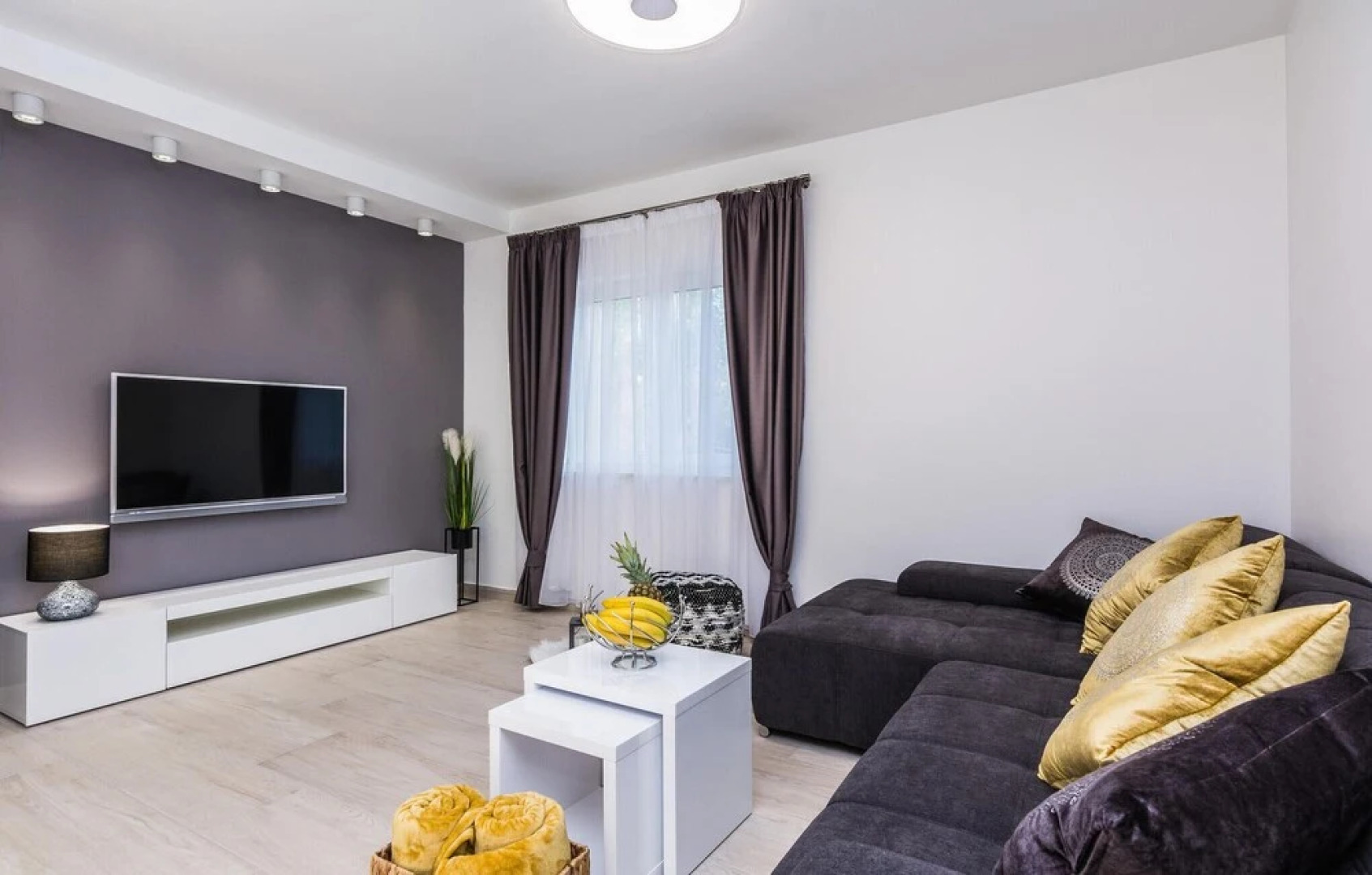 Awesome Home in Zdrelac with Outdoor Swimming Pool, Hot Tub, 3 Bedrooms