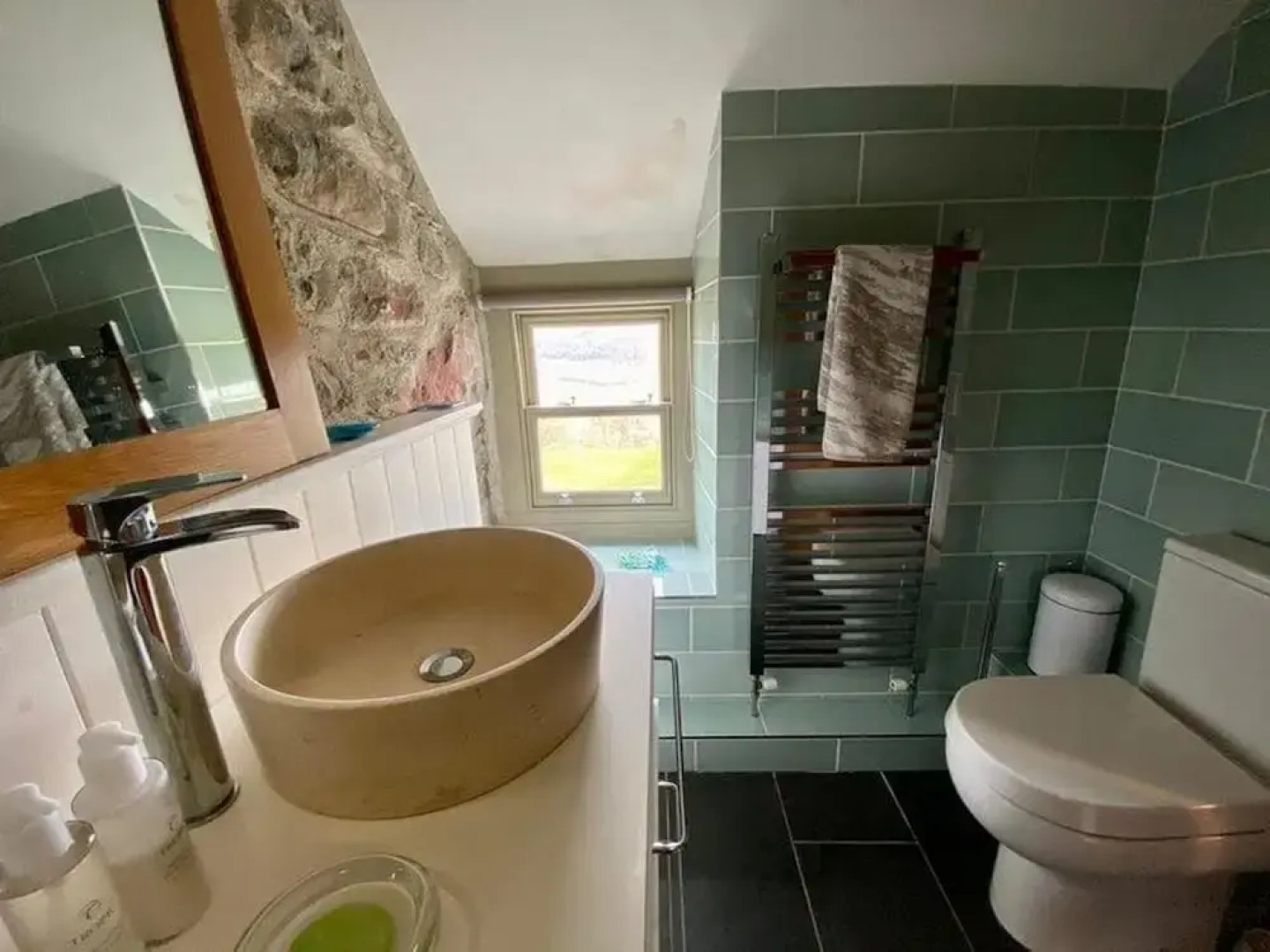 Idlewild Animal Sanctuary Farmhouse Stay - Charity