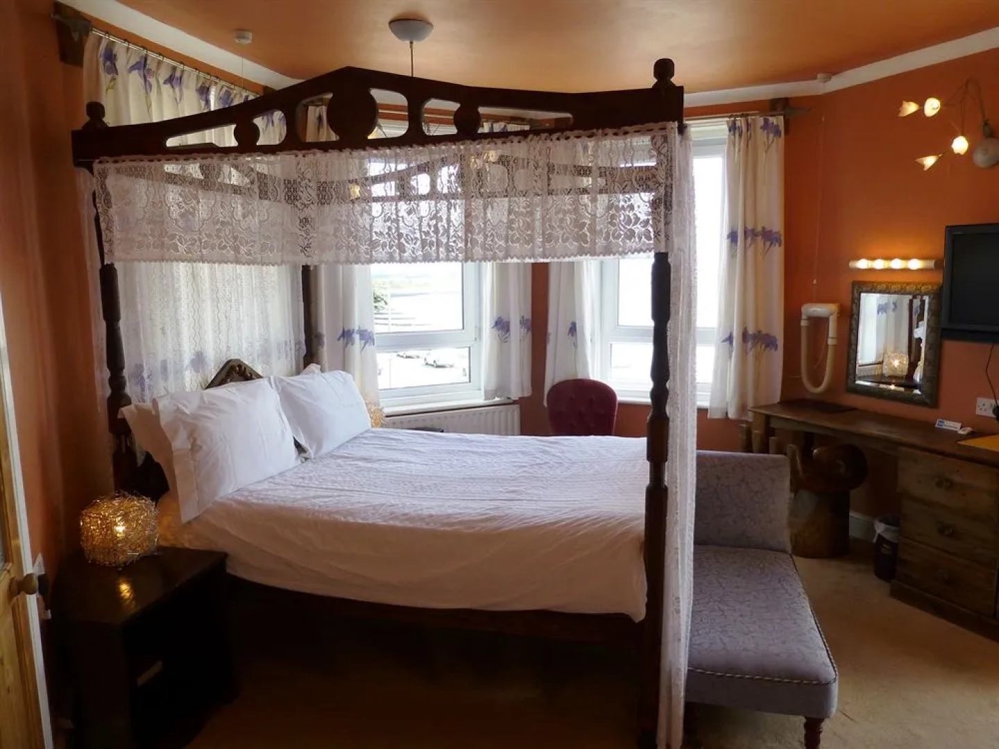 The Hotel Continental