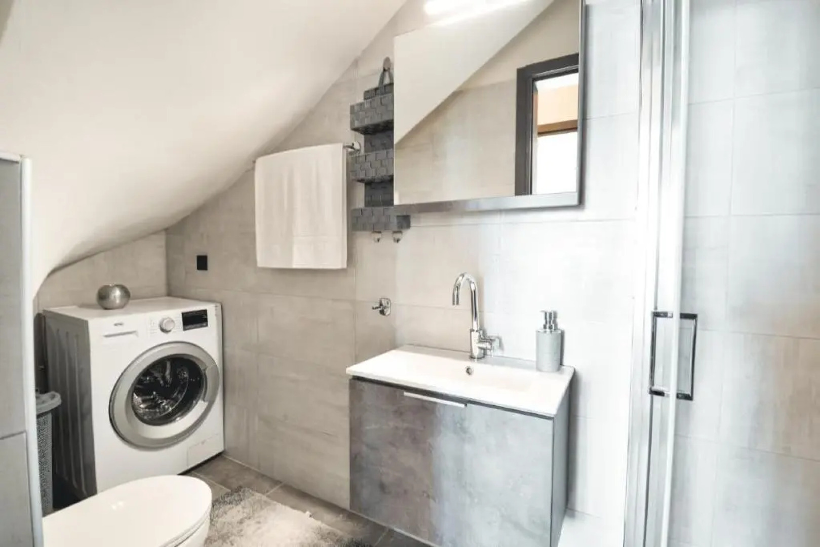 Noir Luxury Suite by CorfuEscapes