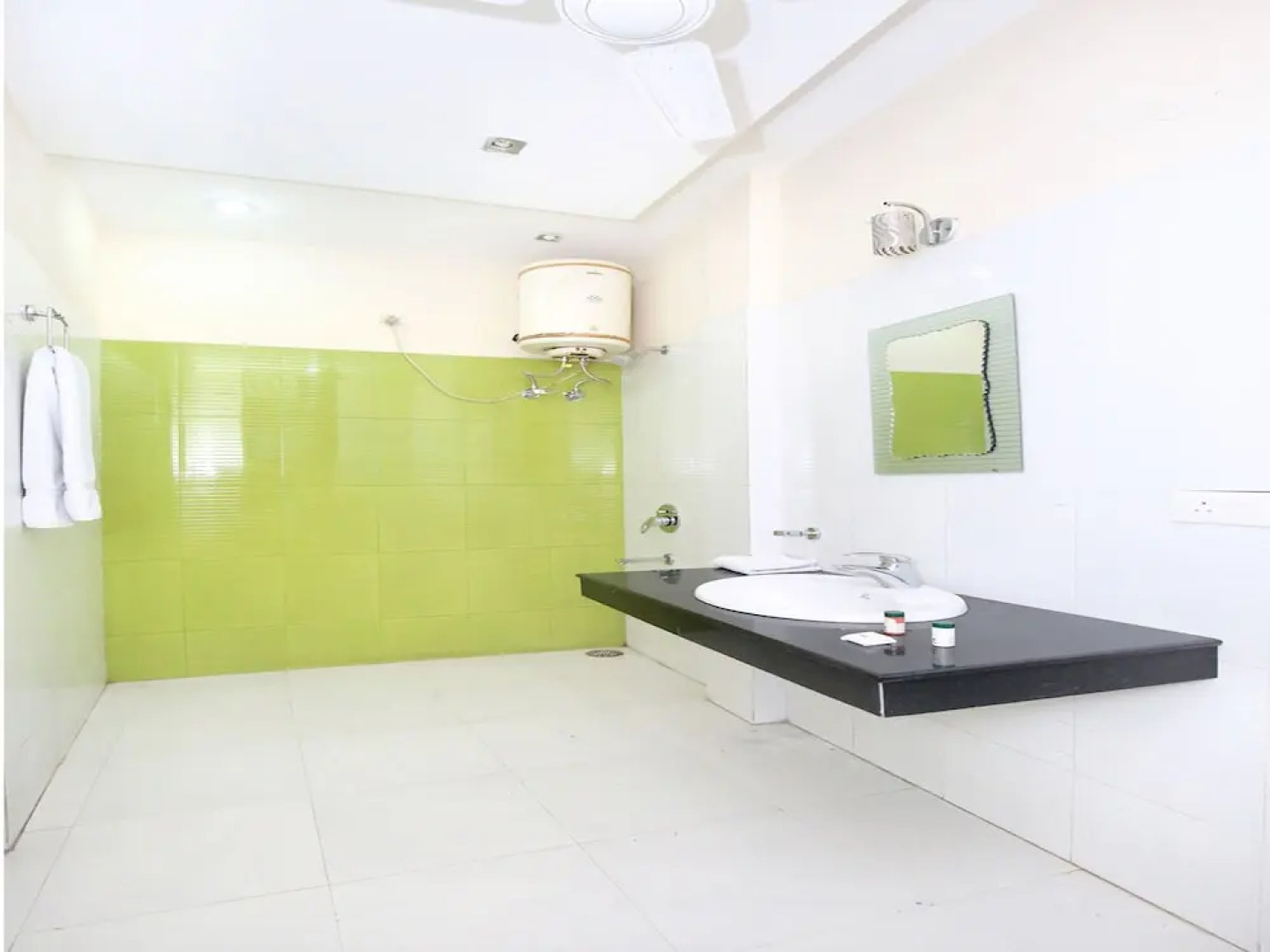 OYO 3131 Hotel BR Inn