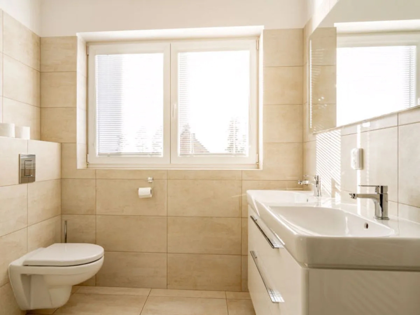 Lakeside Village (+ sauna) 27377