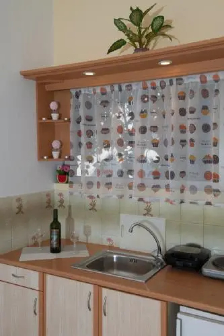 Nikos Studios & Apartments