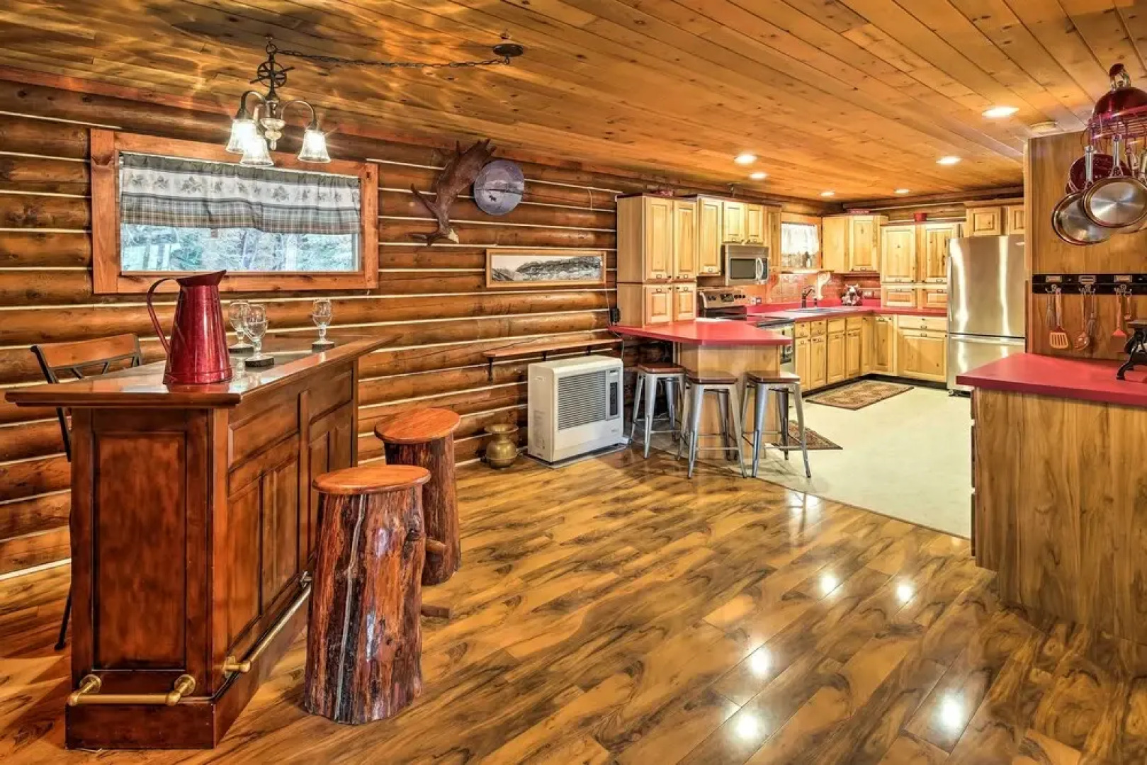 'lodge 88' - Steps to Weiner Lake w/ Dock & Boat!