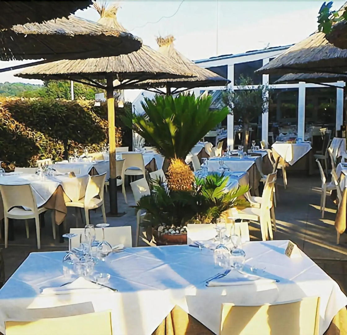 Отель Break House