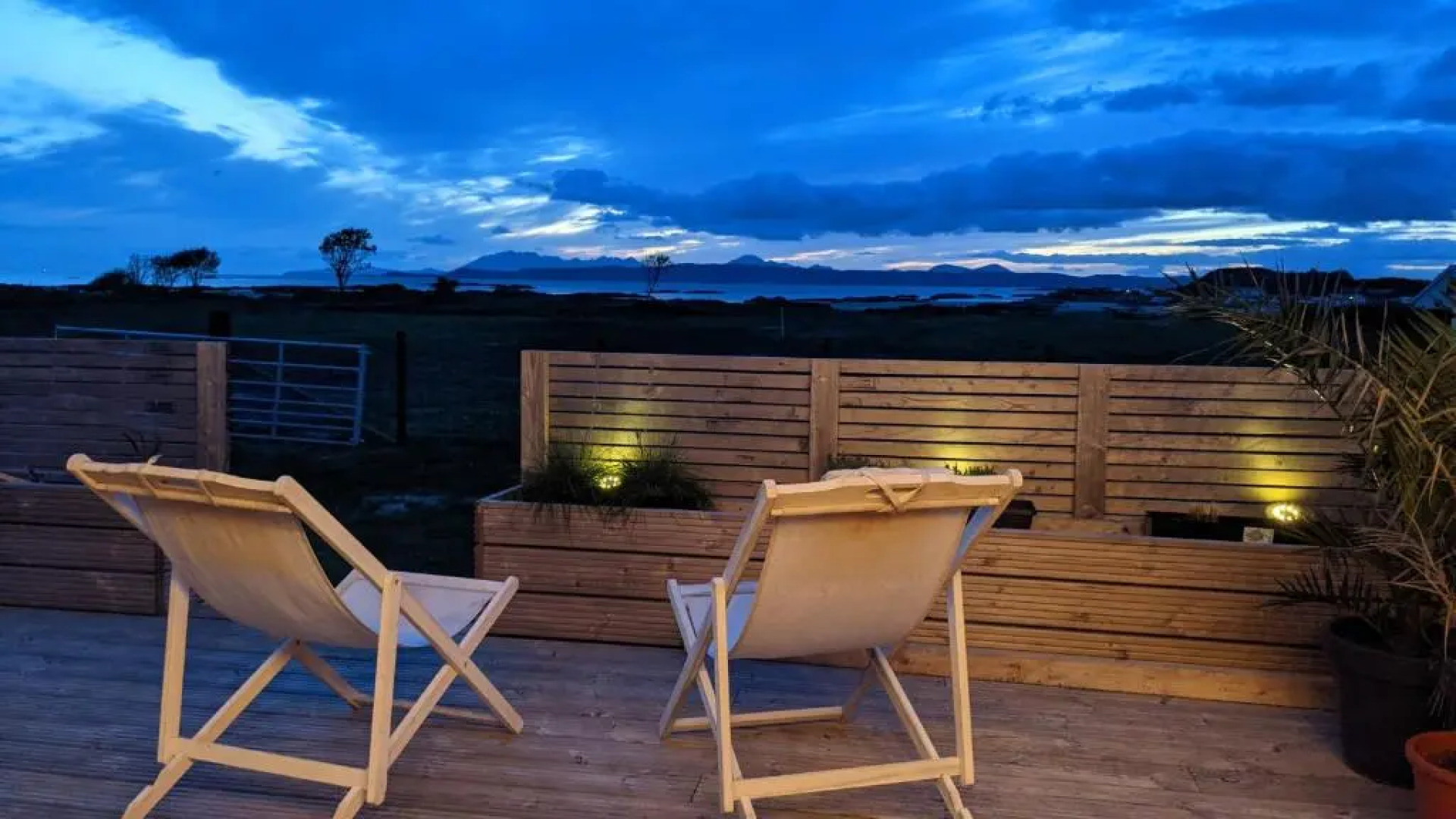 Litua Caravan with stunning sea views