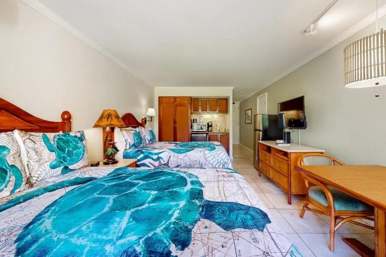 Islander On The Beach 258