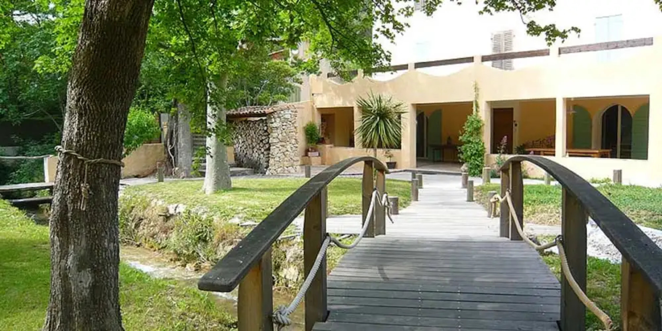 Le Manoir De Gémenos Chambres d'hôtes