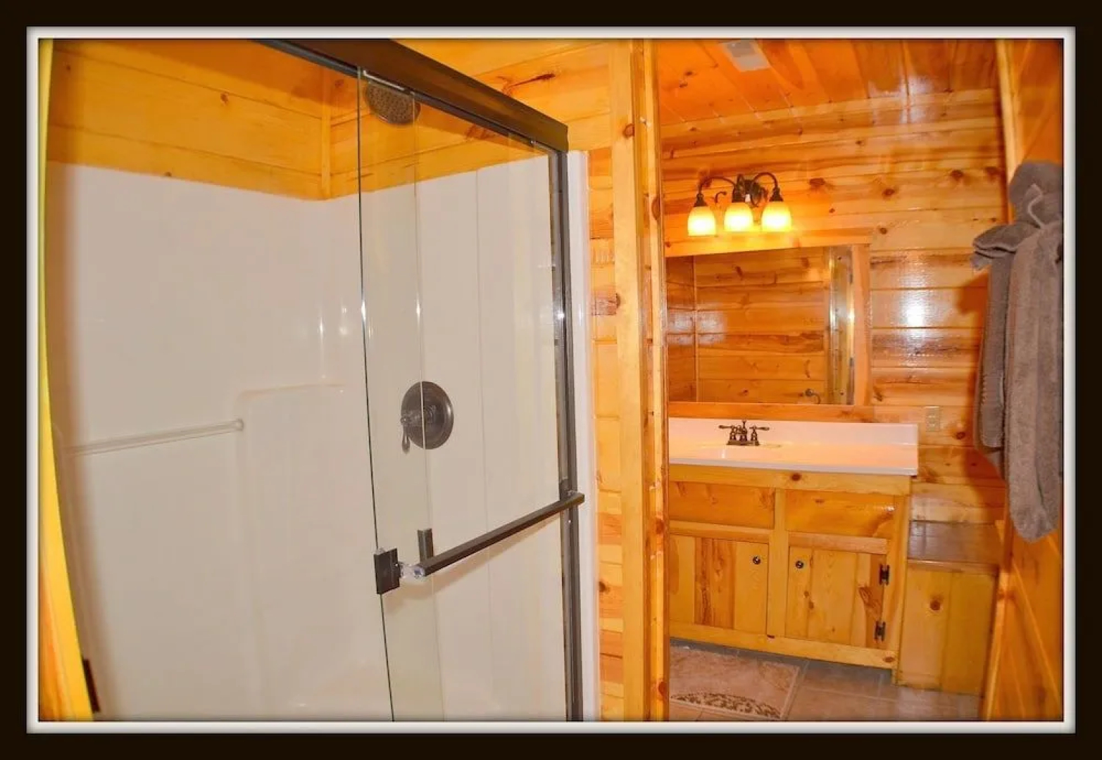 Little Sugar Camp 3 Bedroom Cabin by RedAwning