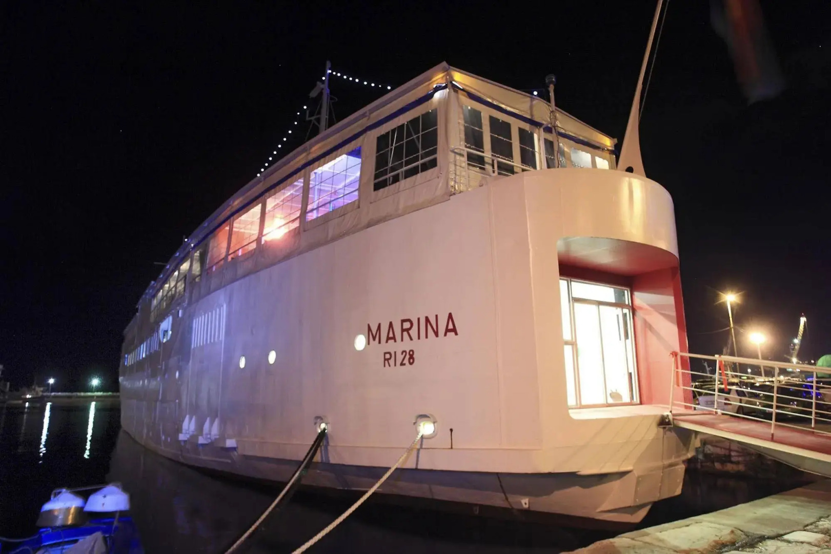 Botel Marina - Hostel
