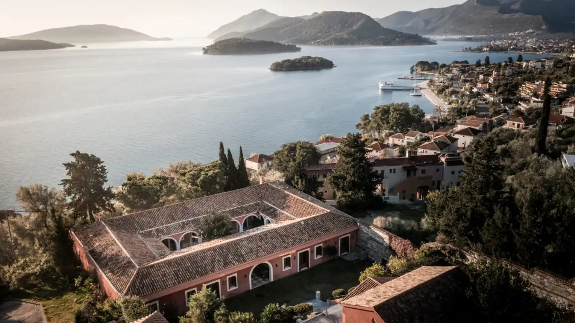 Villa Veneziano – Suites & Villa.