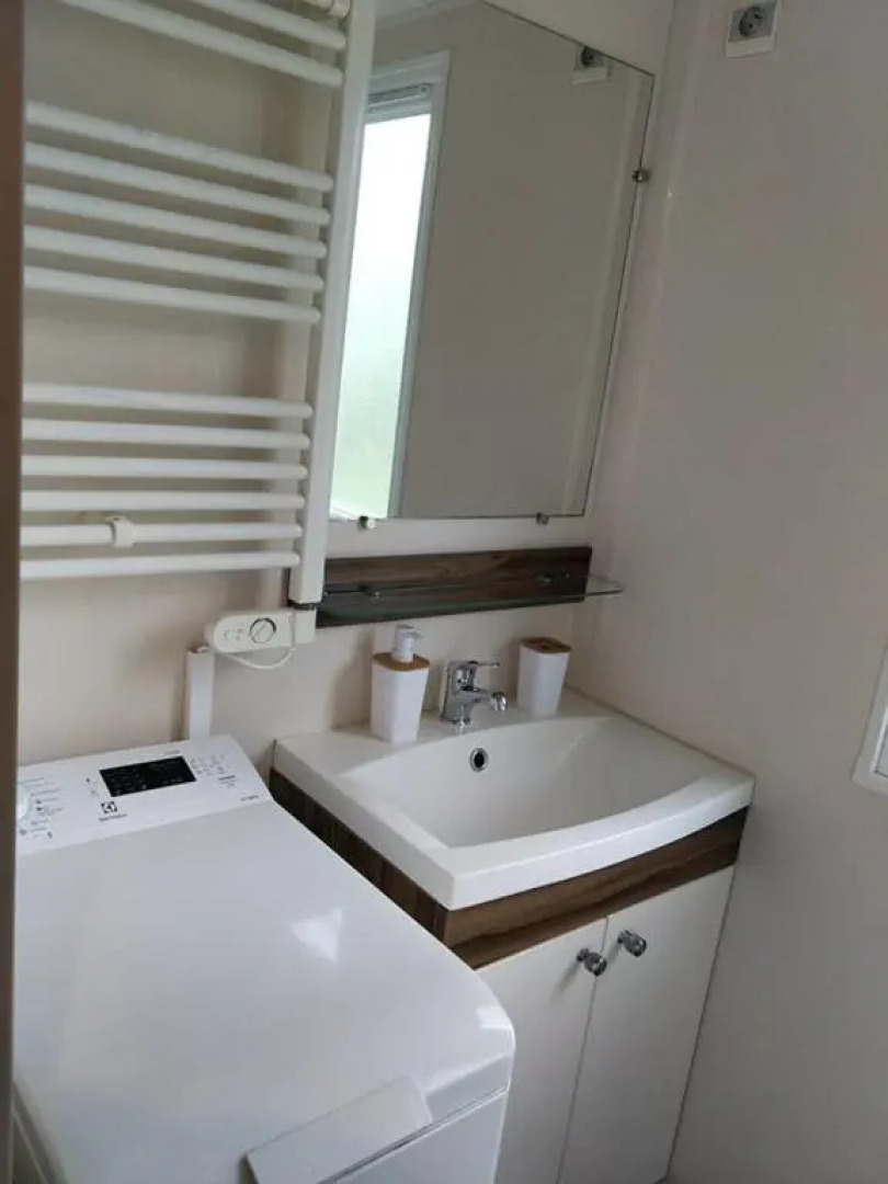 Mobil-home 42, proche animations