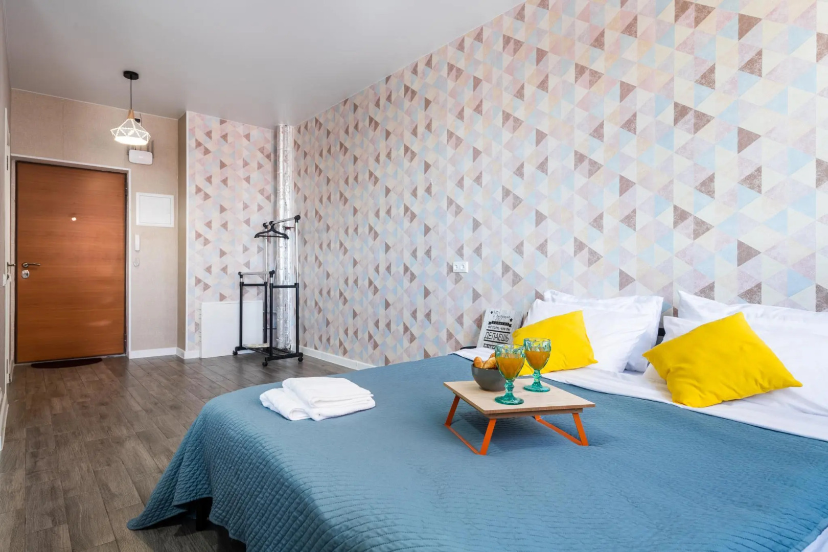 Sunmarine apartments (Санмарин апартментс) на улице Анны Ахматовой