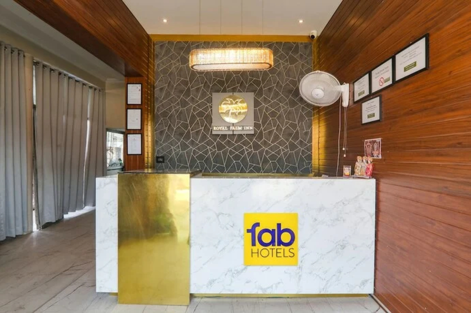 Fabhotel Royal Palm Inn