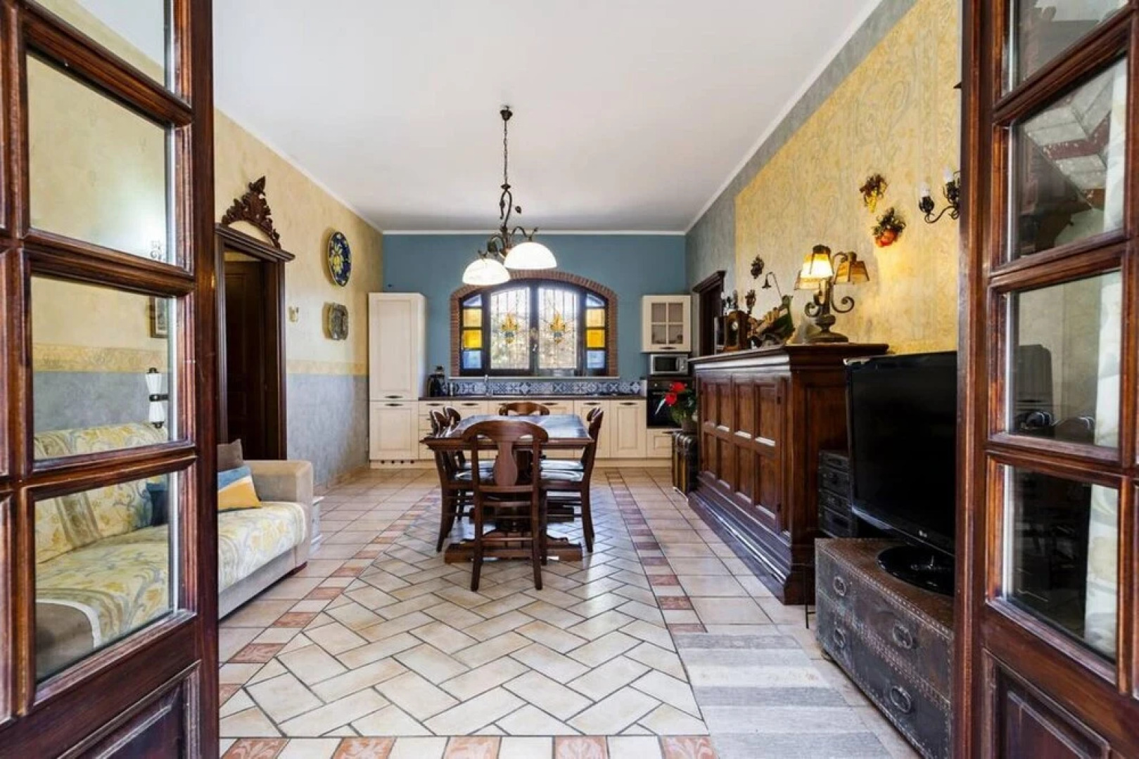 Casa Rubino - Confortevole Casa con Ampio Spazio Esterno e Piscina Privata