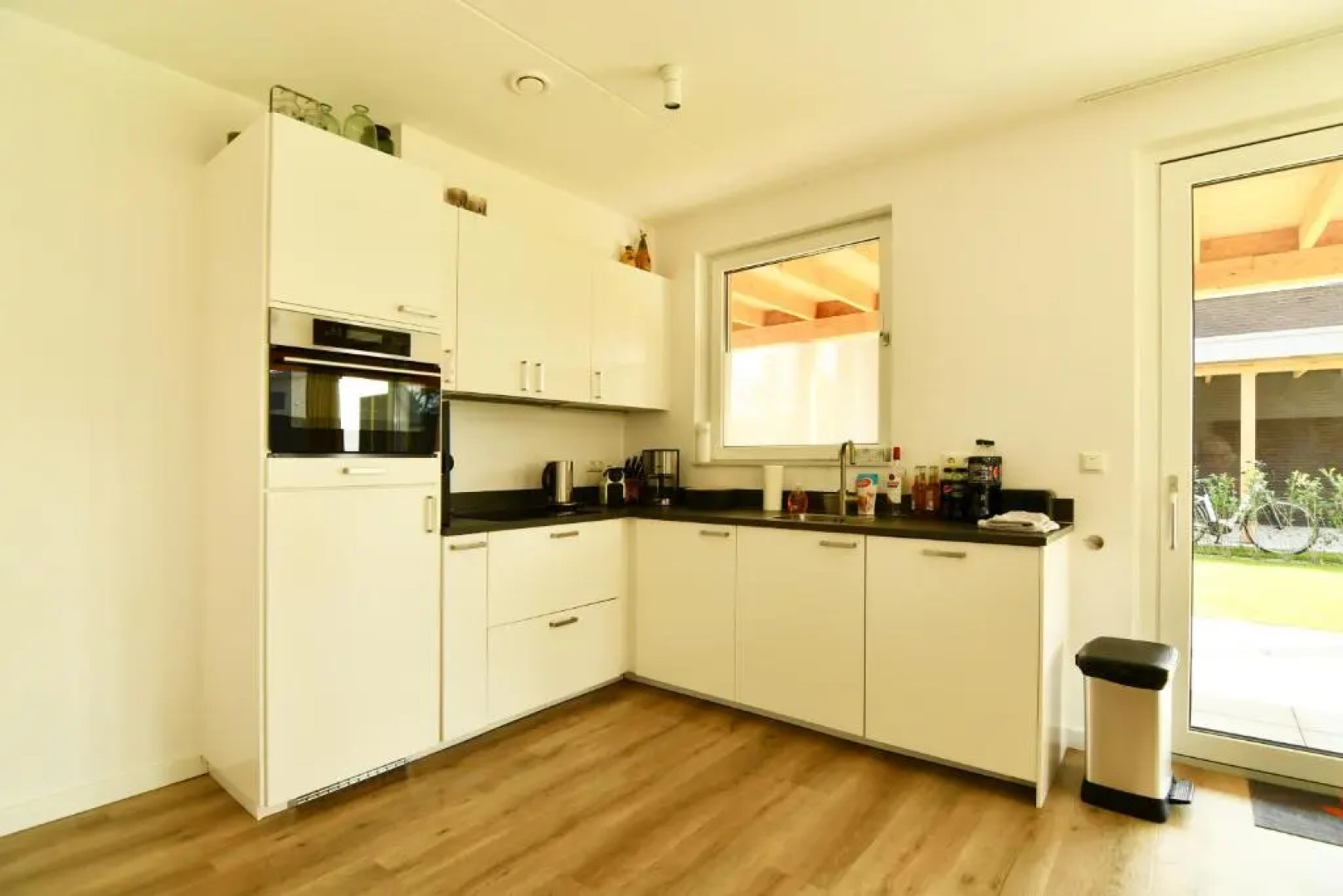 luxe Villa Maroma Regal aan Veerse Meer met gratis 4 Ebikes