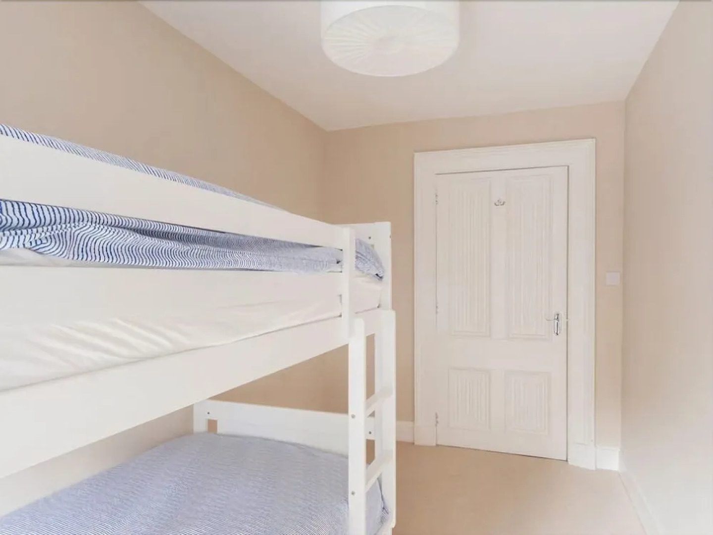 Max & Ben's Apartments